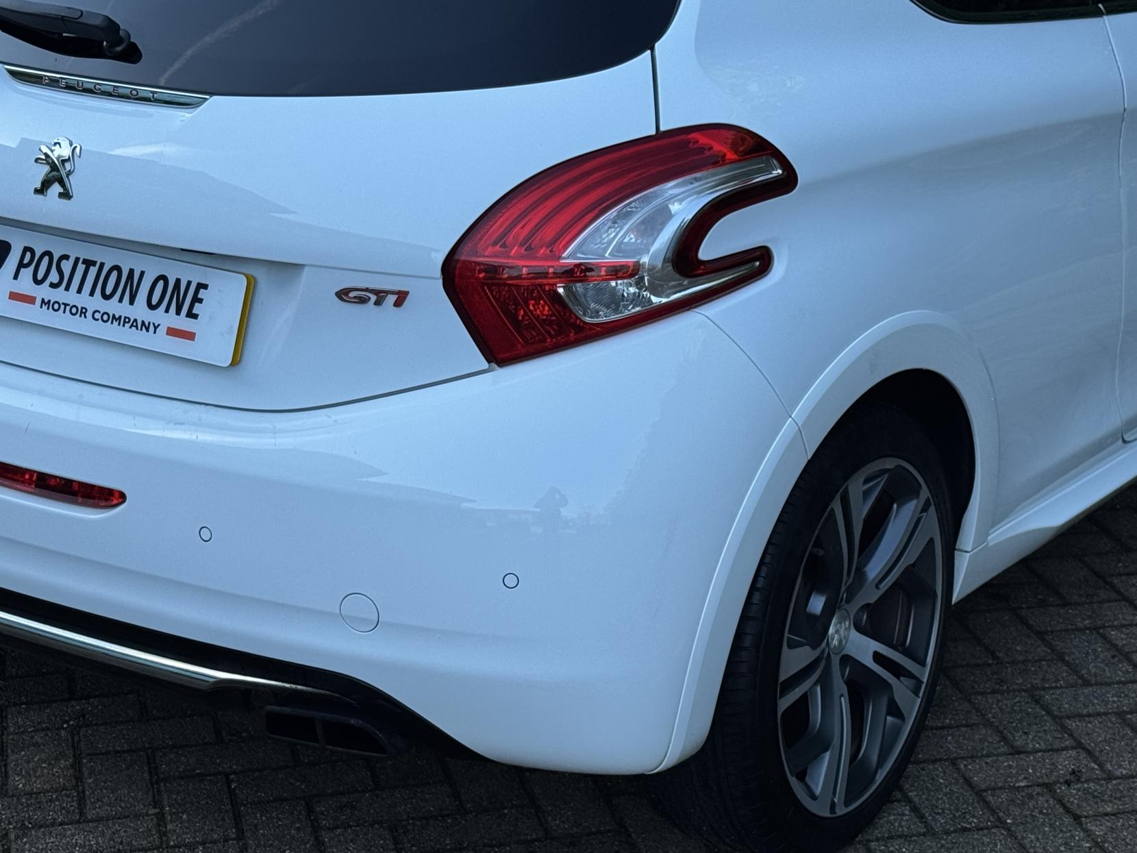 Peugeot 208 1.6 THP GTi Hatchback 3dr Petrol Manual Euro 5 (200 ps)