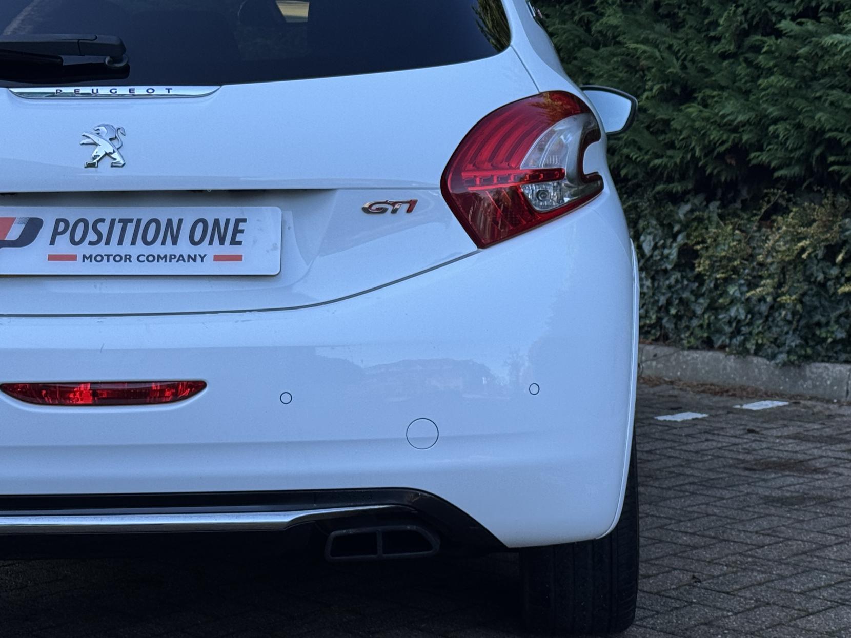 Peugeot 208 1.6 THP GTi Hatchback 3dr Petrol Manual Euro 5 (200 ps)