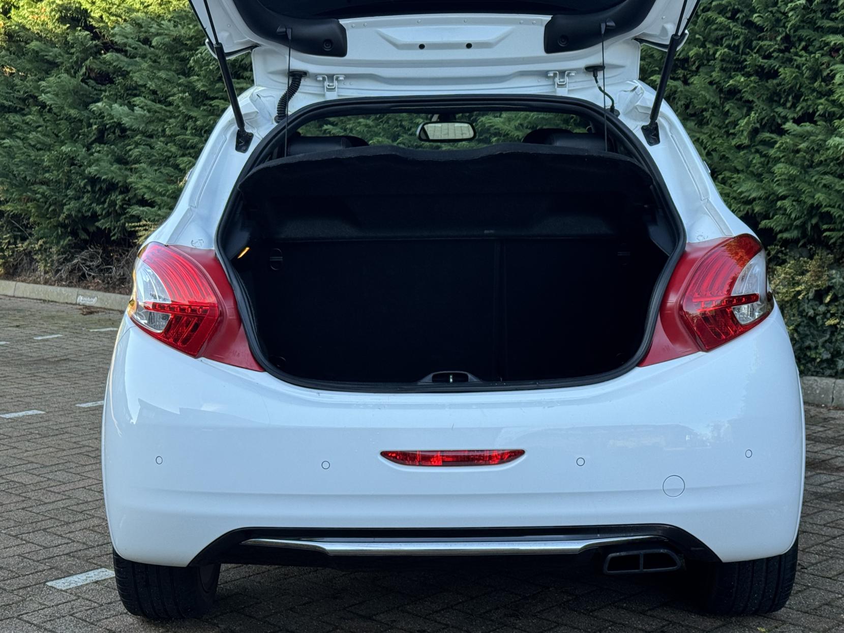 Peugeot 208 1.6 THP GTi Hatchback 3dr Petrol Manual Euro 5 (200 ps)