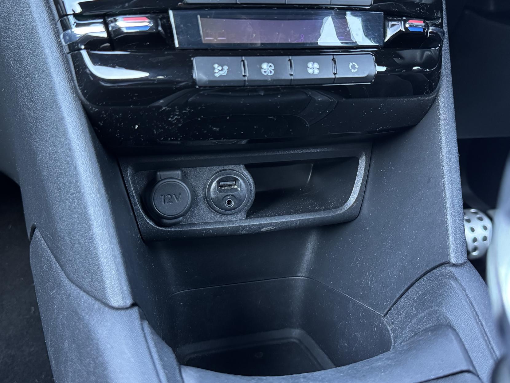 Peugeot 208 1.6 THP GTi Hatchback 3dr Petrol Manual Euro 5 (200 ps)