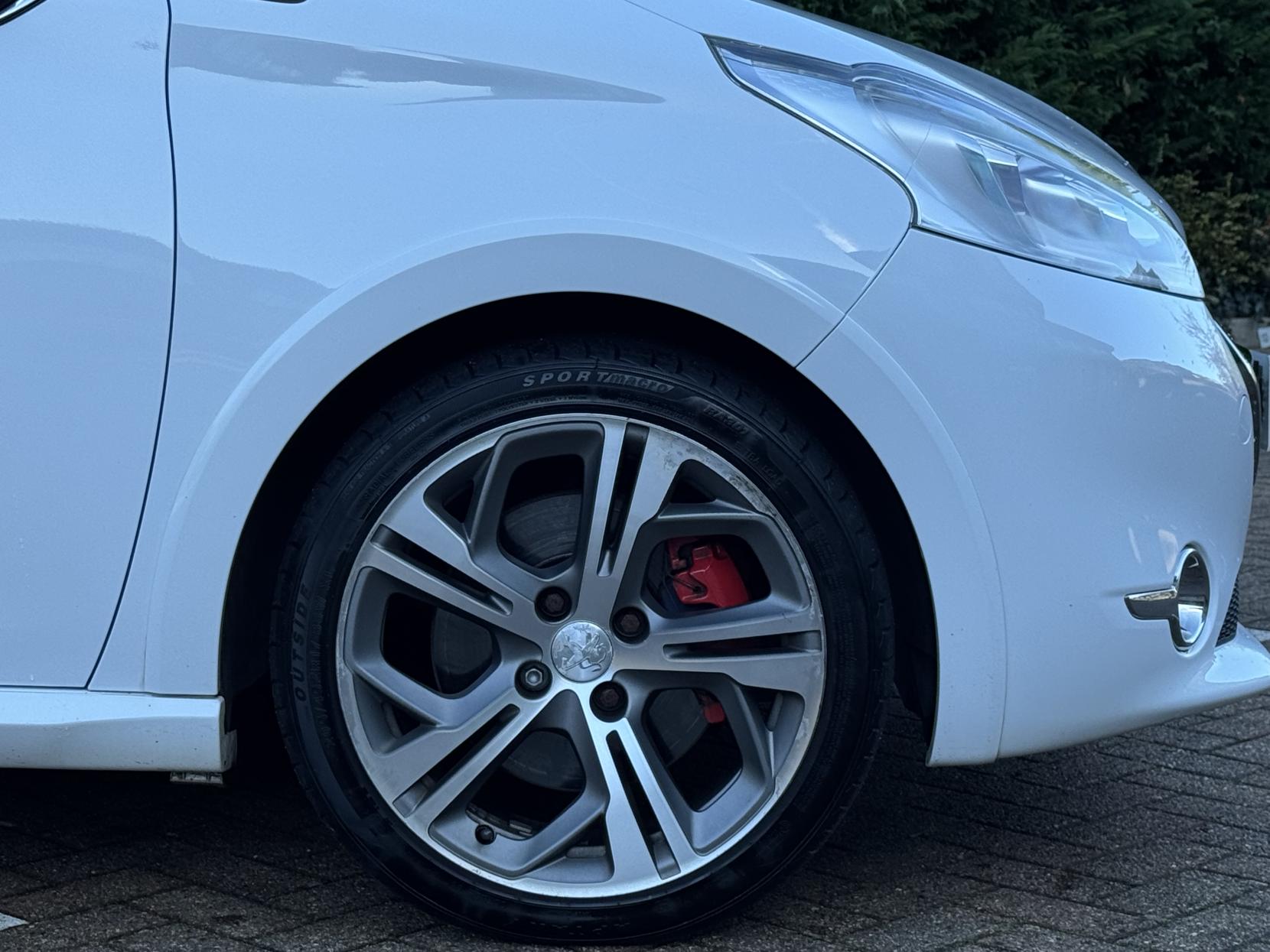 Peugeot 208 1.6 THP GTi Hatchback 3dr Petrol Manual Euro 5 (200 ps)