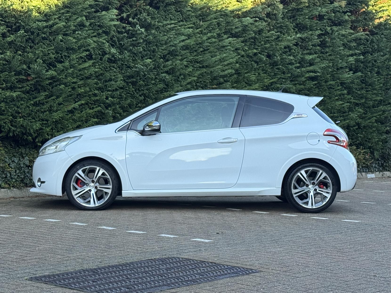 Peugeot 208 1.6 THP GTi Hatchback 3dr Petrol Manual Euro 5 (200 ps)