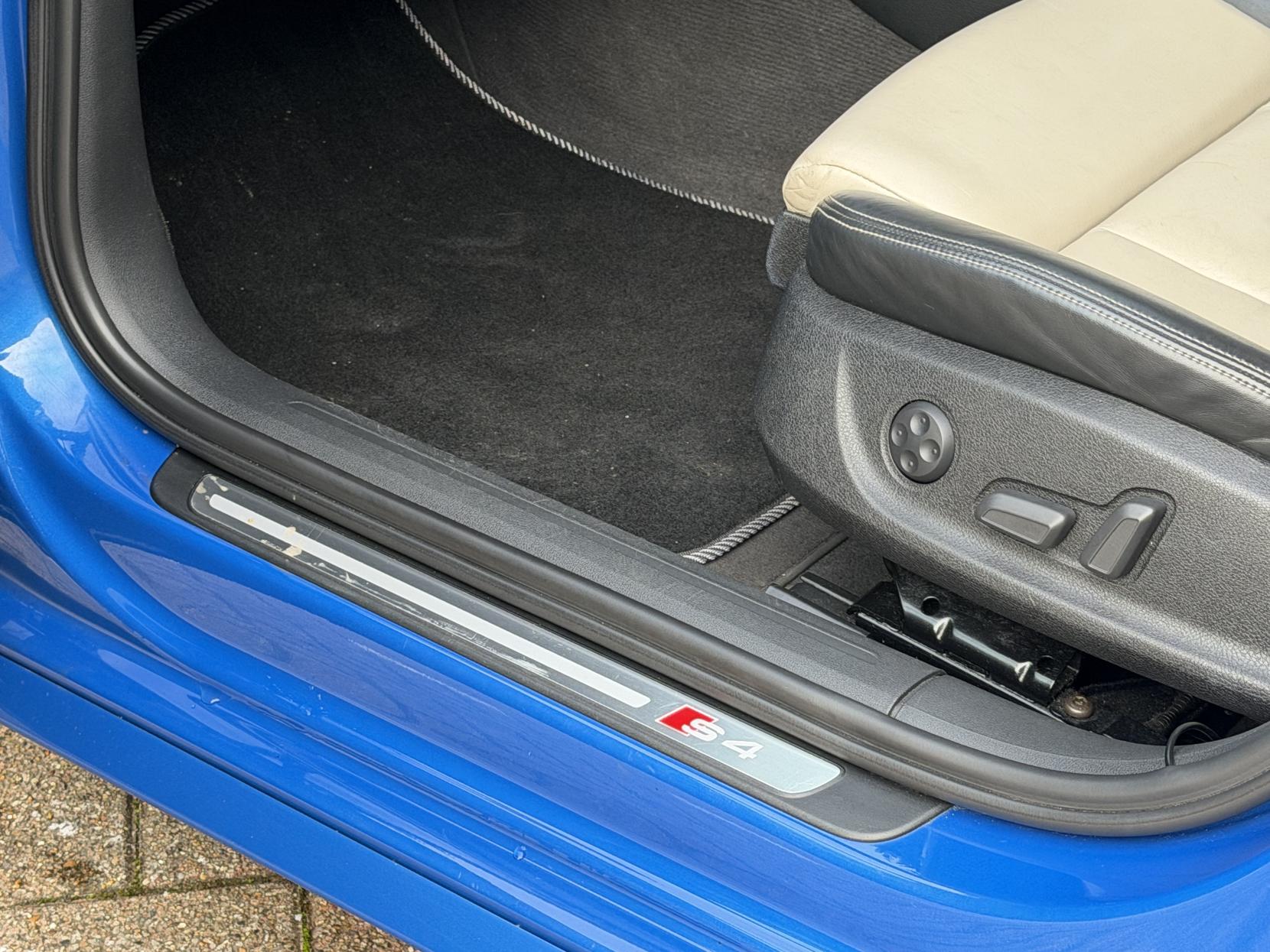 Audi S4 3.0 TFSI V6 Saloon 4dr Petrol Manual quattro Euro 5 (333 ps)