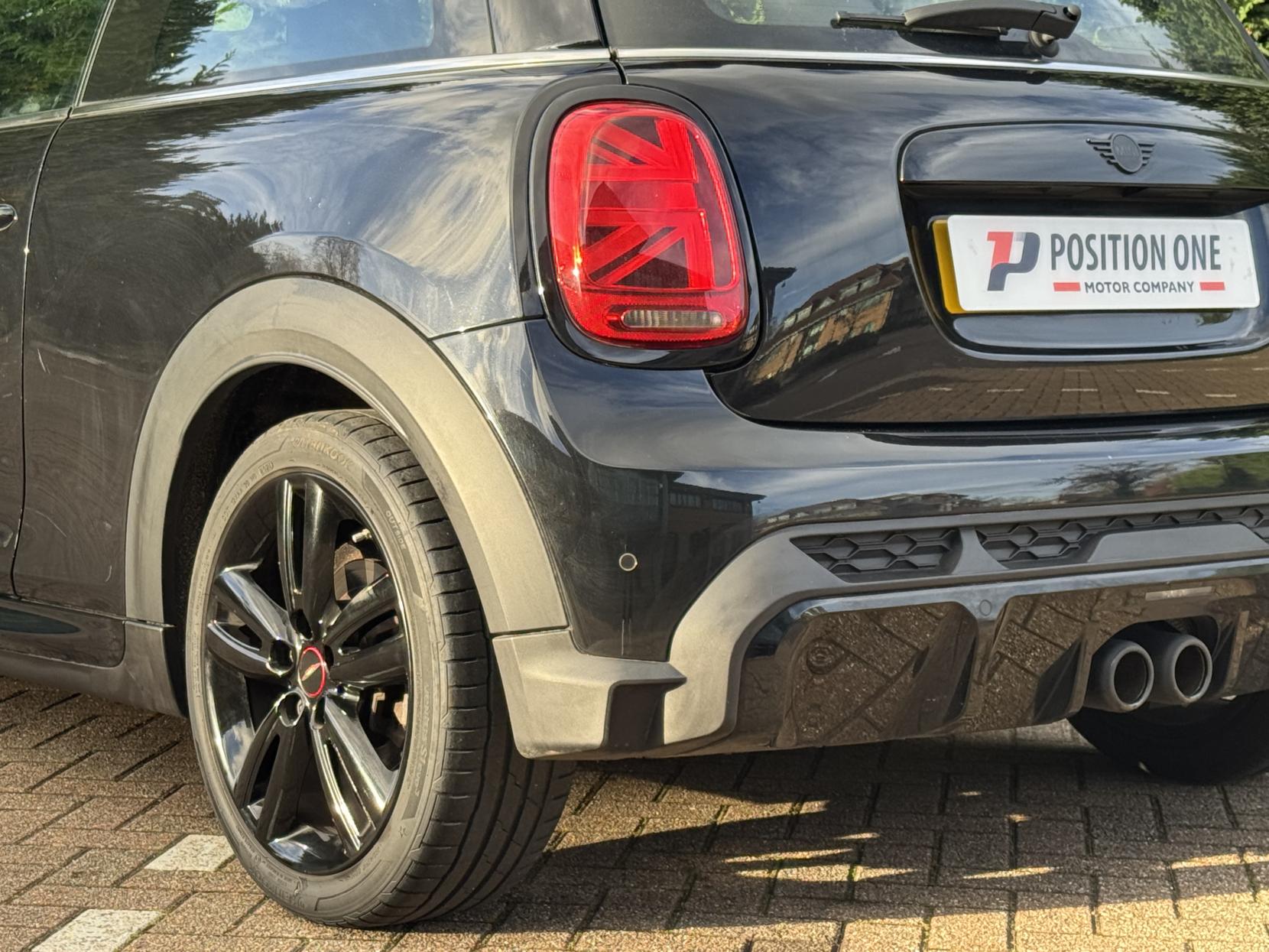 MINI Hatch 2.0 Cooper S Sport Hatchback 3dr Petrol Manual Euro 6 (s/s) (178 ps)
