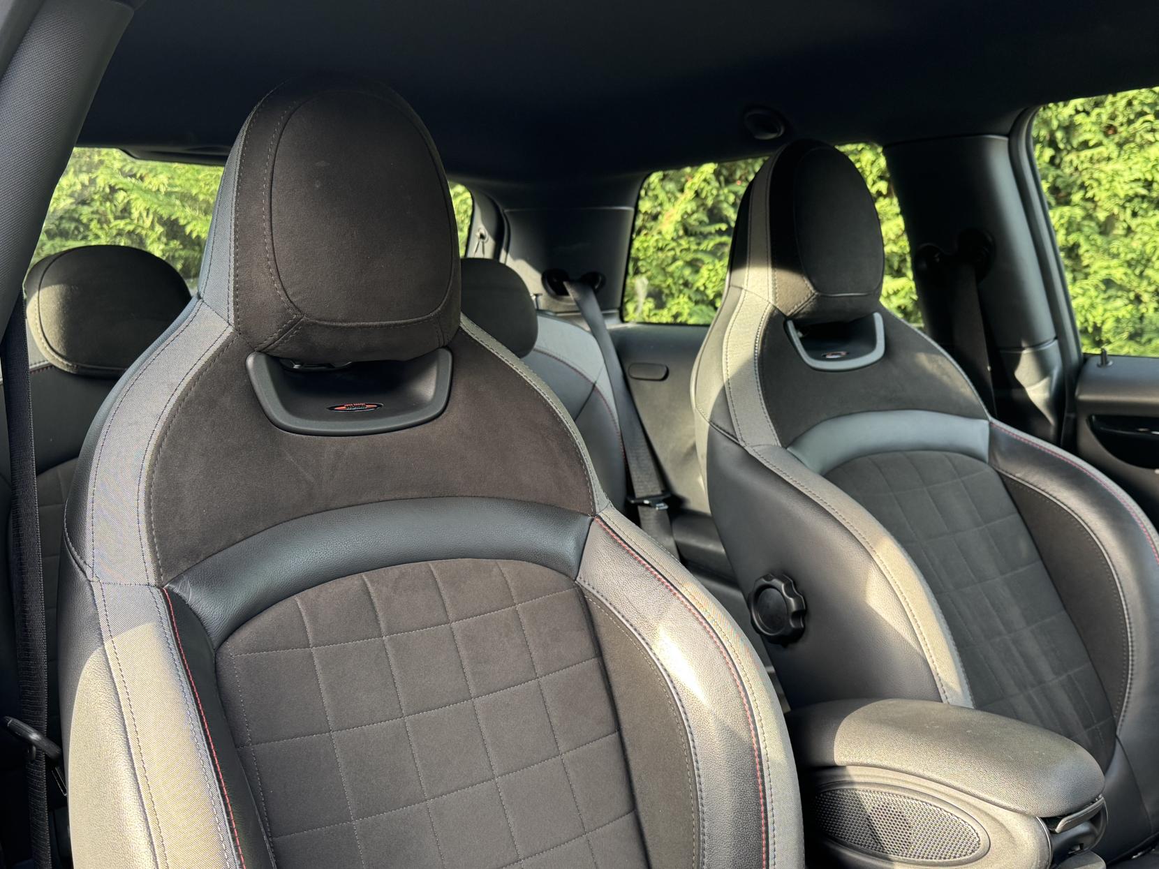 MINI Hatch 2.0 Cooper S Sport Hatchback 3dr Petrol Manual Euro 6 (s/s) (178 ps)