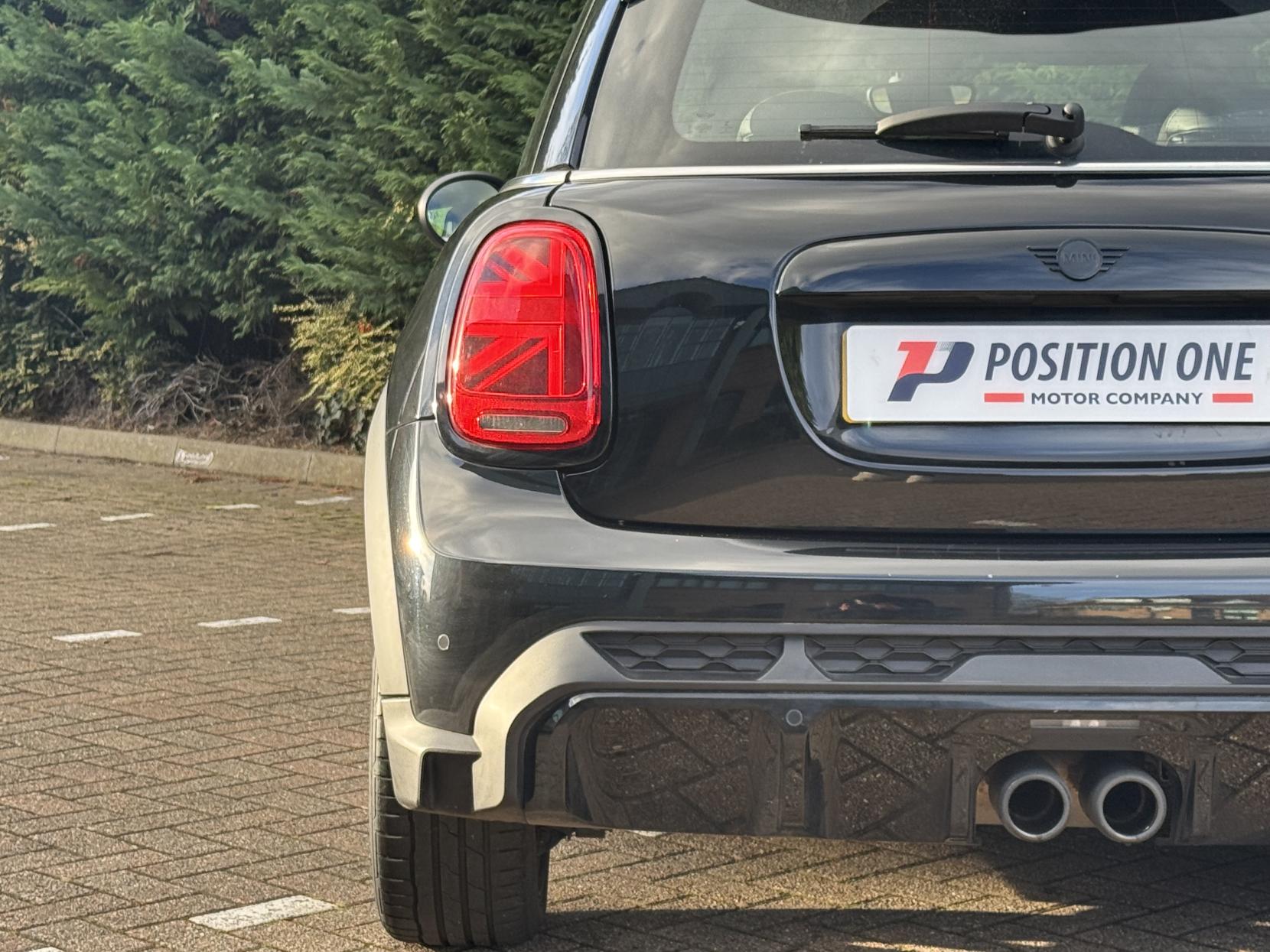 MINI Hatch 2.0 Cooper S Sport Hatchback 3dr Petrol Manual Euro 6 (s/s) (178 ps)