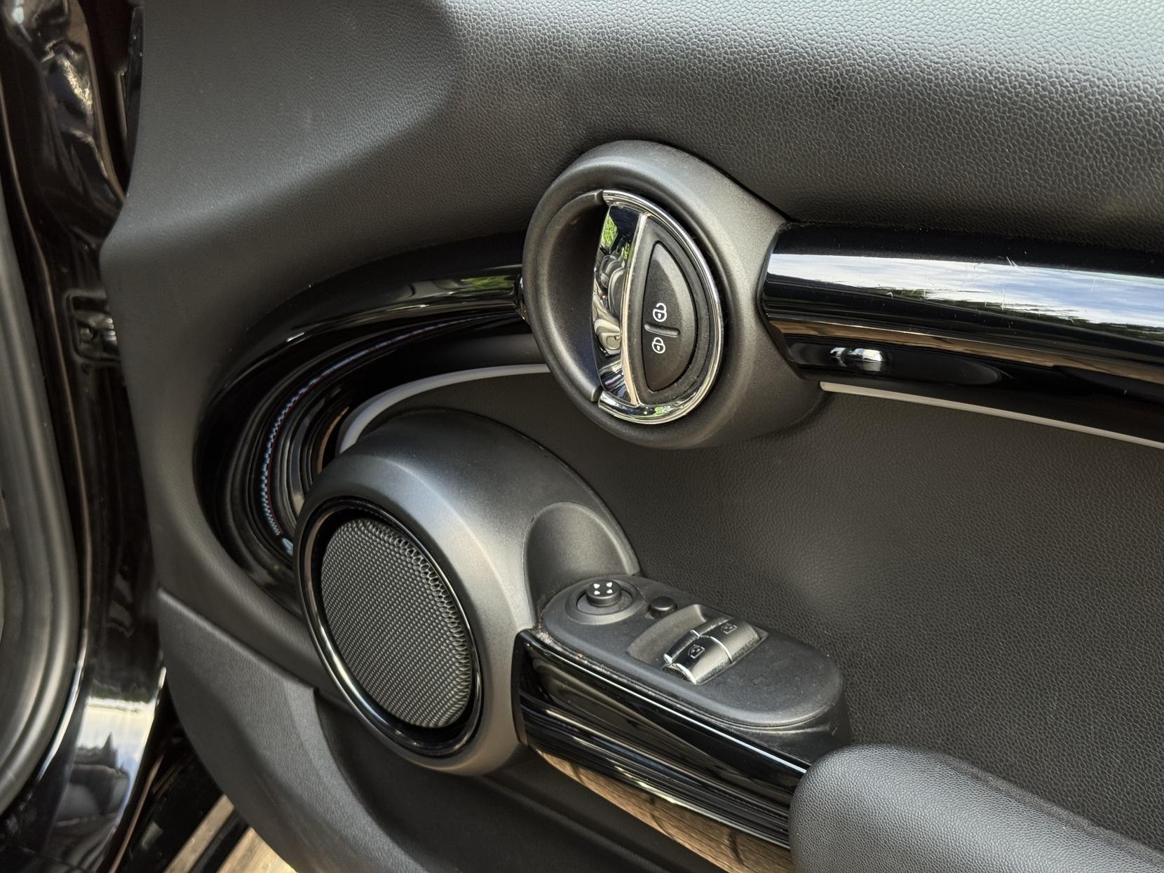 MINI Hatch 2.0 Cooper S Sport Hatchback 3dr Petrol Manual Euro 6 (s/s) (178 ps)