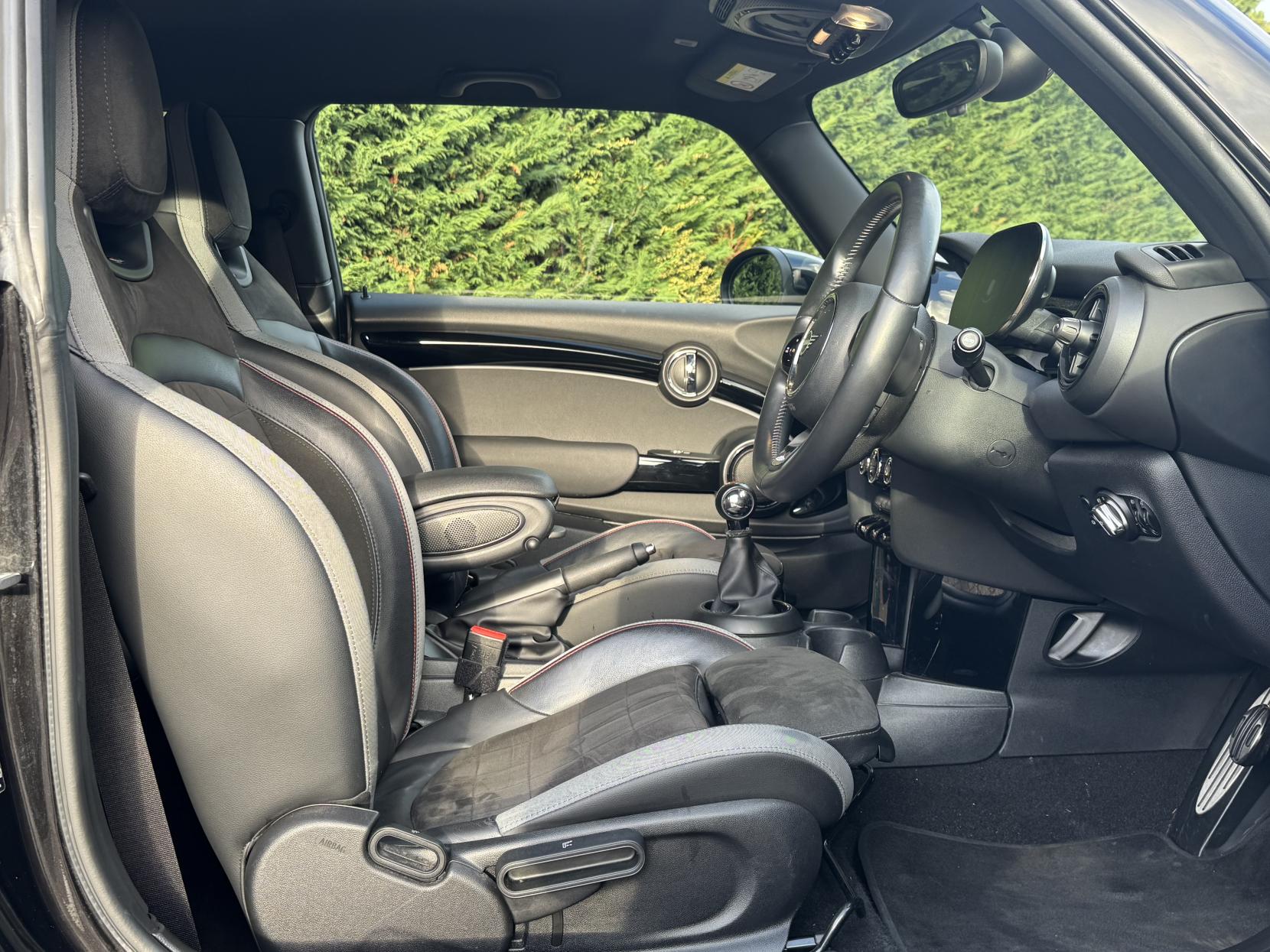 MINI Hatch 2.0 Cooper S Sport Hatchback 3dr Petrol Manual Euro 6 (s/s) (178 ps)