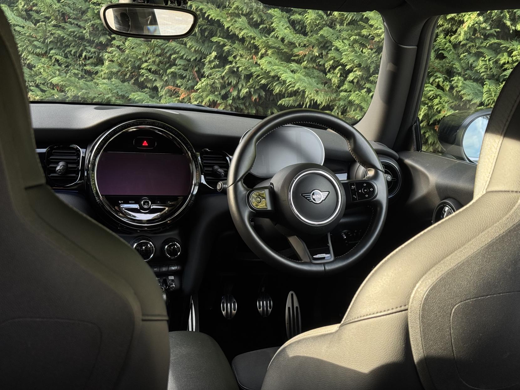 MINI Hatch 2.0 Cooper S Sport Hatchback 3dr Petrol Manual Euro 6 (s/s) (178 ps)