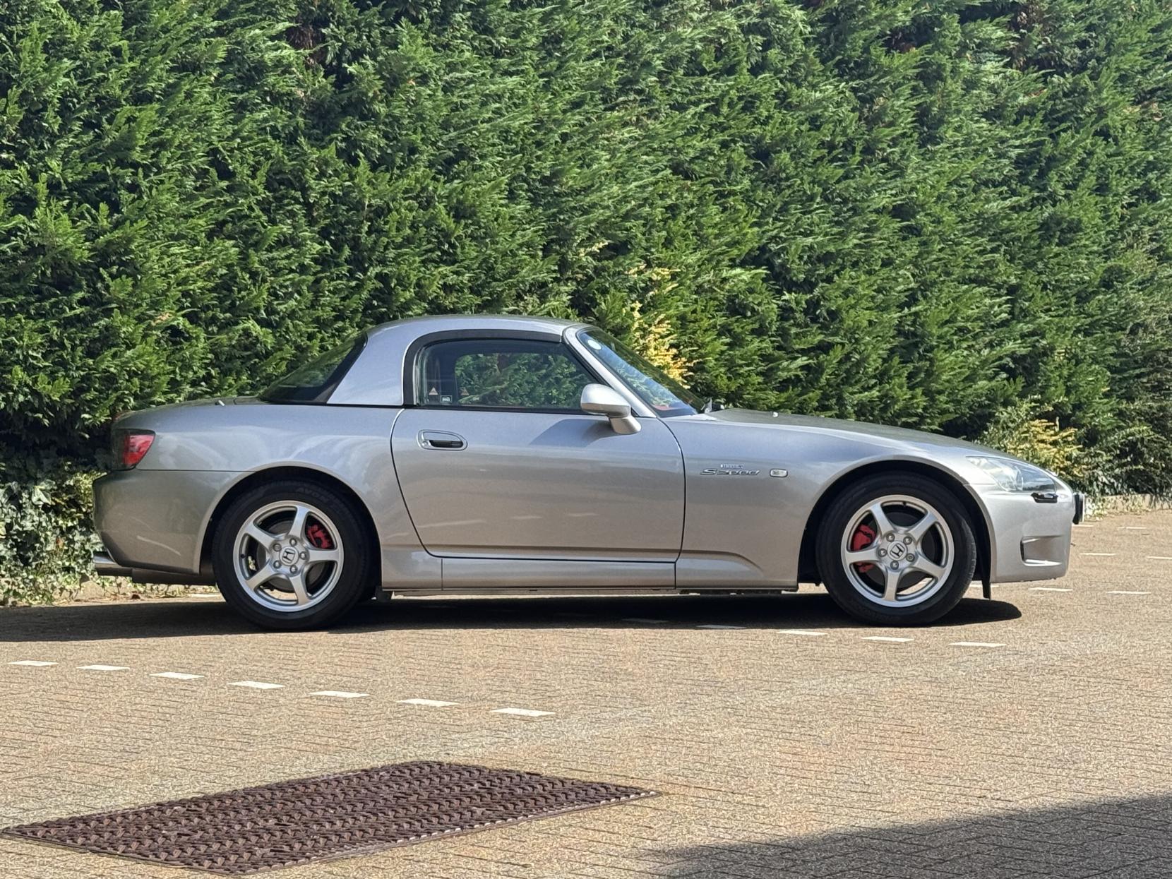 Honda S2000 2.0 i-VTEC Roadster Convertible 2dr Petrol Manual (237 g/km, 236 bhp)