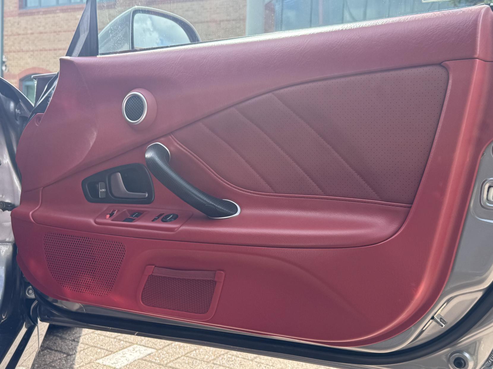 Honda S2000 2.0 i-VTEC Roadster Convertible 2dr Petrol Manual (237 g/km, 236 bhp)