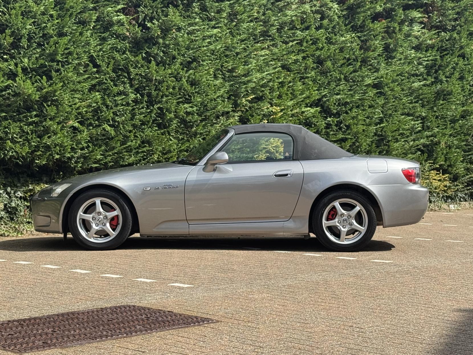 Honda S2000 2.0 i-VTEC Roadster Convertible 2dr Petrol Manual (237 g/km, 236 bhp)