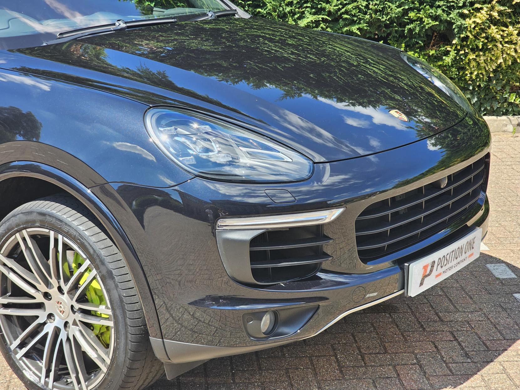 Porsche Cayenne 3.0 V6 E-Hybrid S Platinum Edition SUV 5dr Petrol Plug-in Hybrid TiptronicS 4WD Euro 6 (s/s) (416 ps)