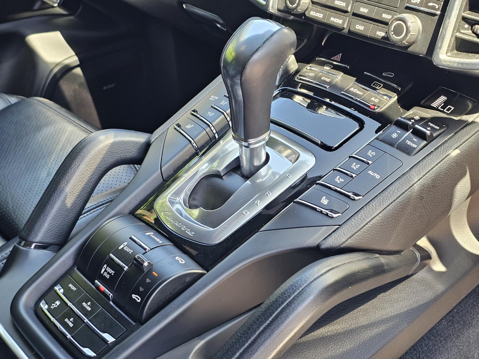 Porsche Cayenne 3.0 V6 E-Hybrid S Platinum Edition SUV 5dr Petrol Plug-in Hybrid TiptronicS 4WD Euro 6 (s/s) (416 ps)