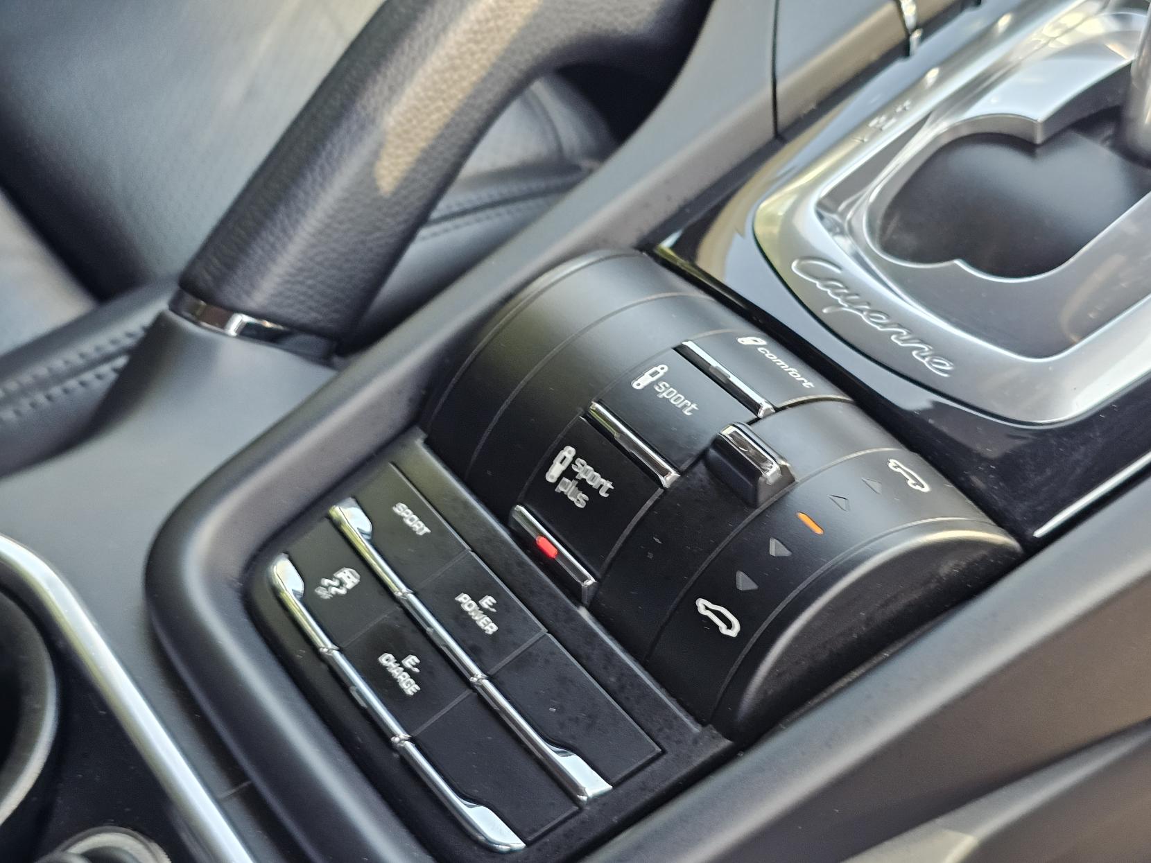 Porsche Cayenne 3.0 V6 E-Hybrid S Platinum Edition SUV 5dr Petrol Plug-in Hybrid TiptronicS 4WD Euro 6 (s/s) (416 ps)