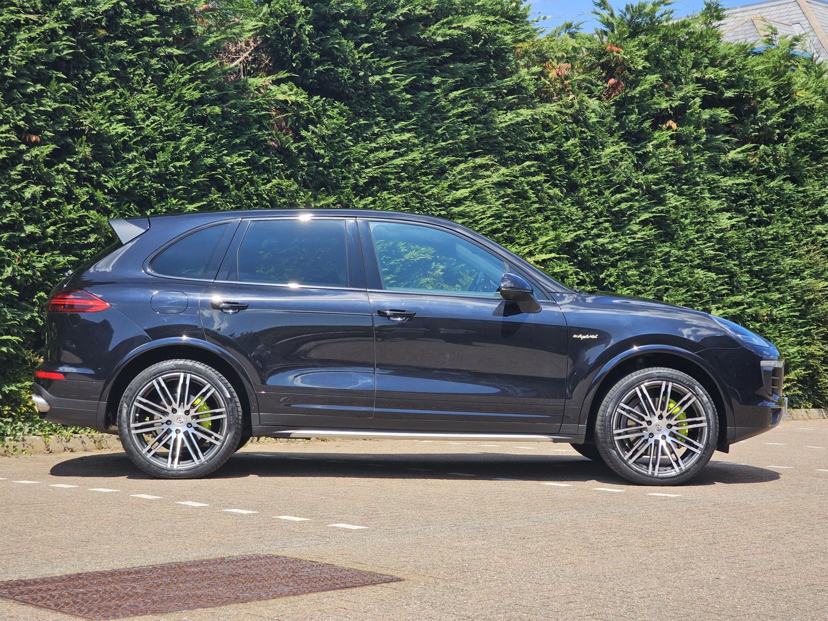 Porsche Cayenne 3.0 V6 E-Hybrid S Platinum Edition SUV 5dr Petrol Plug-in Hybrid TiptronicS 4WD Euro 6 (s/s) (416 ps)