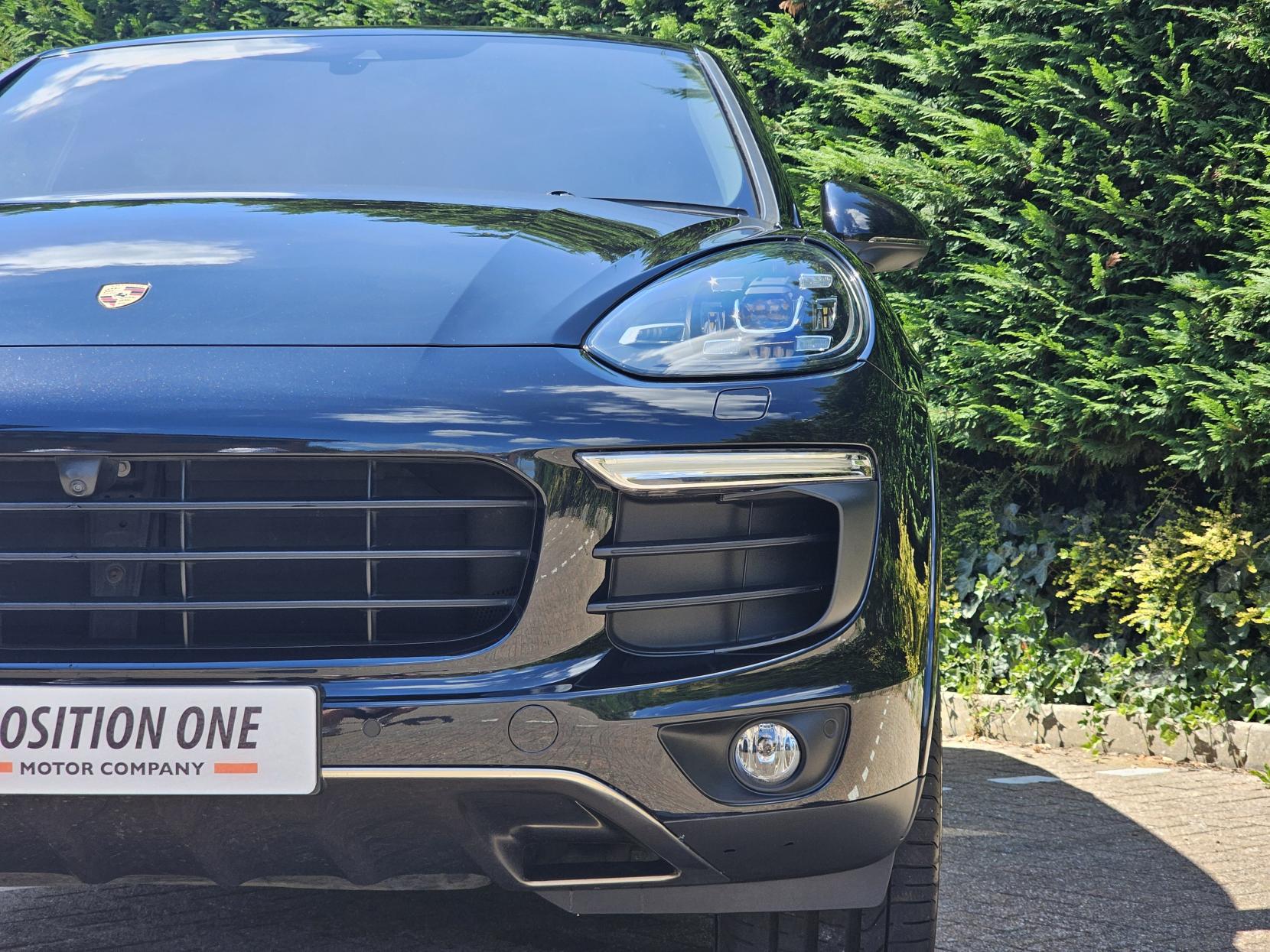 Porsche Cayenne 3.0 V6 E-Hybrid S Platinum Edition SUV 5dr Petrol Plug-in Hybrid TiptronicS 4WD Euro 6 (s/s) (416 ps)