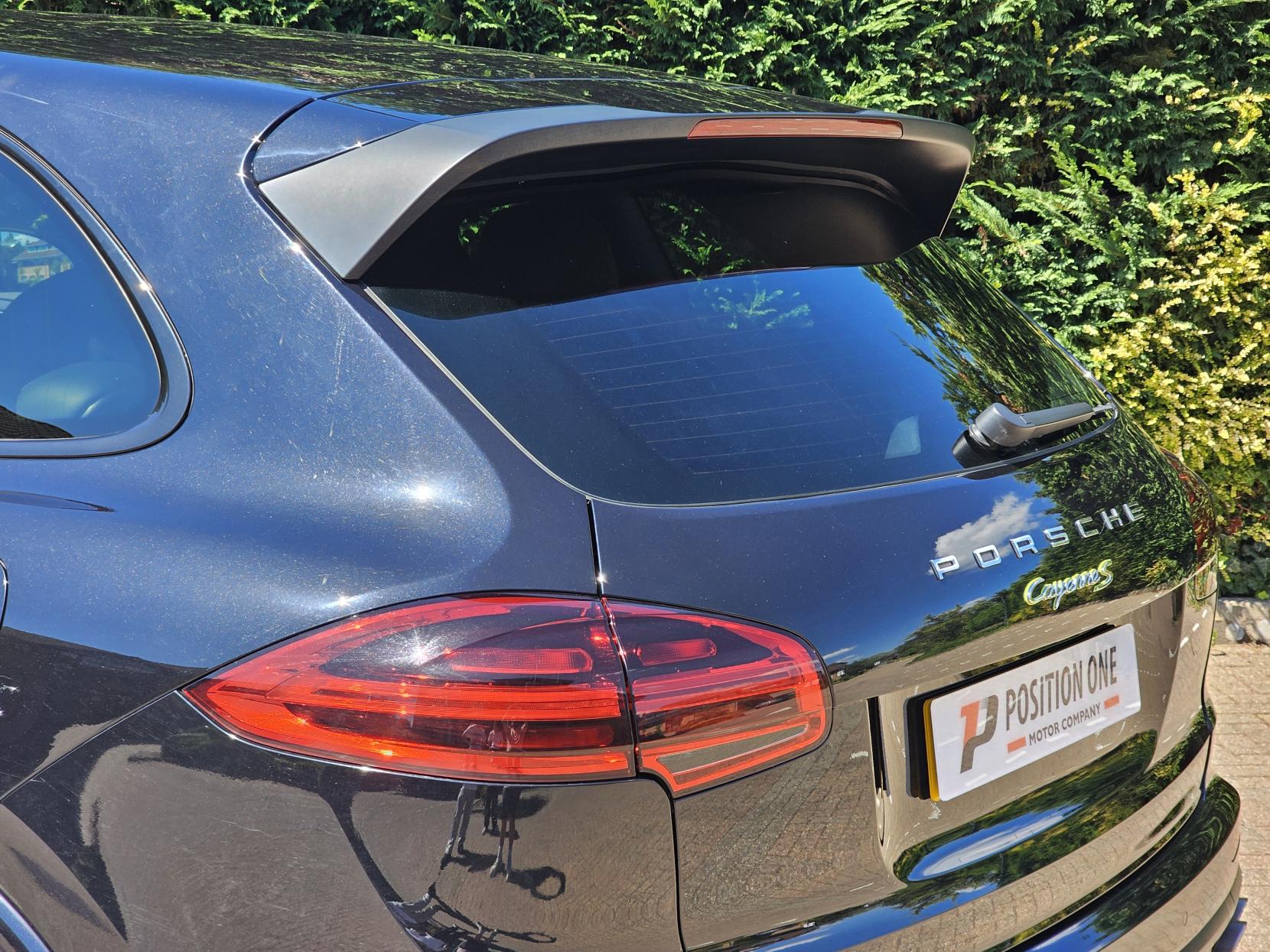Porsche Cayenne 3.0 V6 E-Hybrid S Platinum Edition SUV 5dr Petrol Plug-in Hybrid TiptronicS 4WD Euro 6 (s/s) (416 ps)