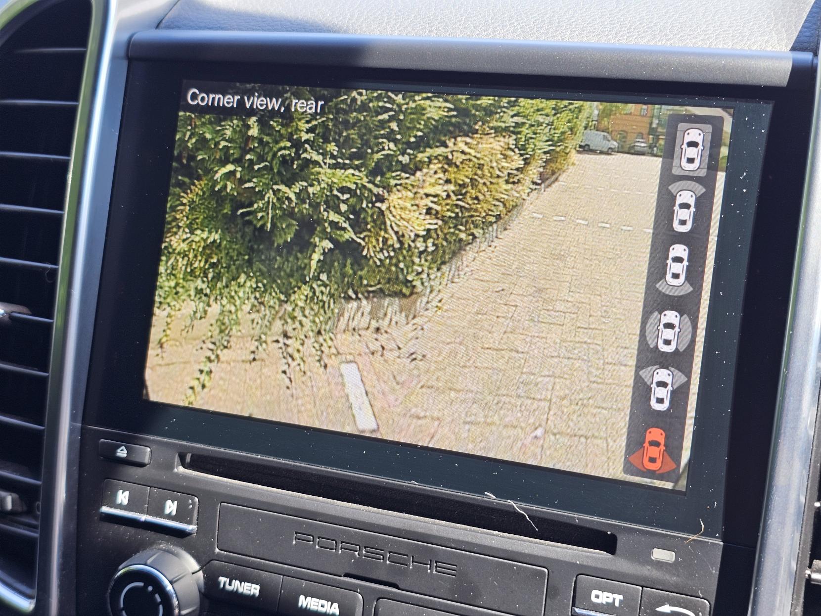 Porsche Cayenne 3.0 V6 E-Hybrid S Platinum Edition SUV 5dr Petrol Plug-in Hybrid TiptronicS 4WD Euro 6 (s/s) (416 ps)