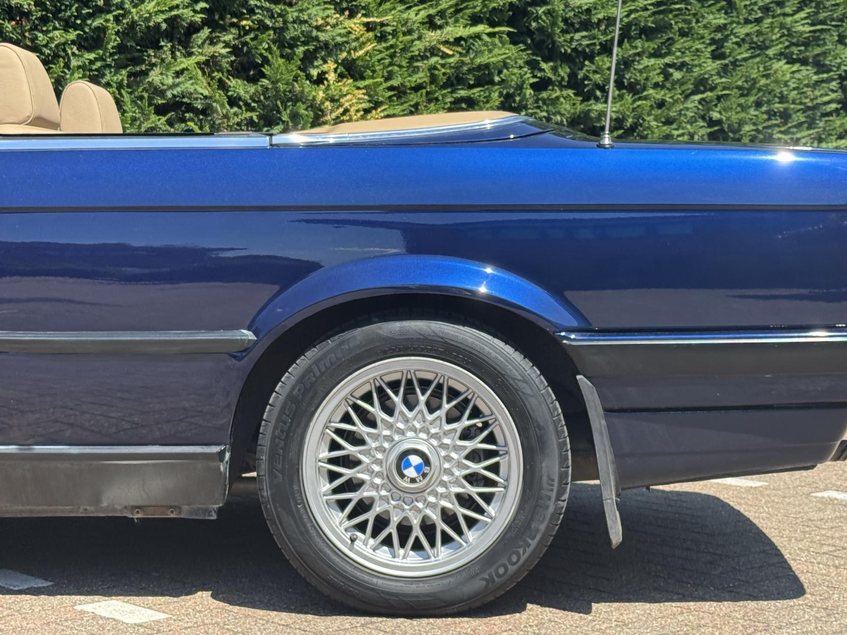 BMW 3 Series 2.5 325i Convertible 2dr Petrol Automatic (192 bhp)
