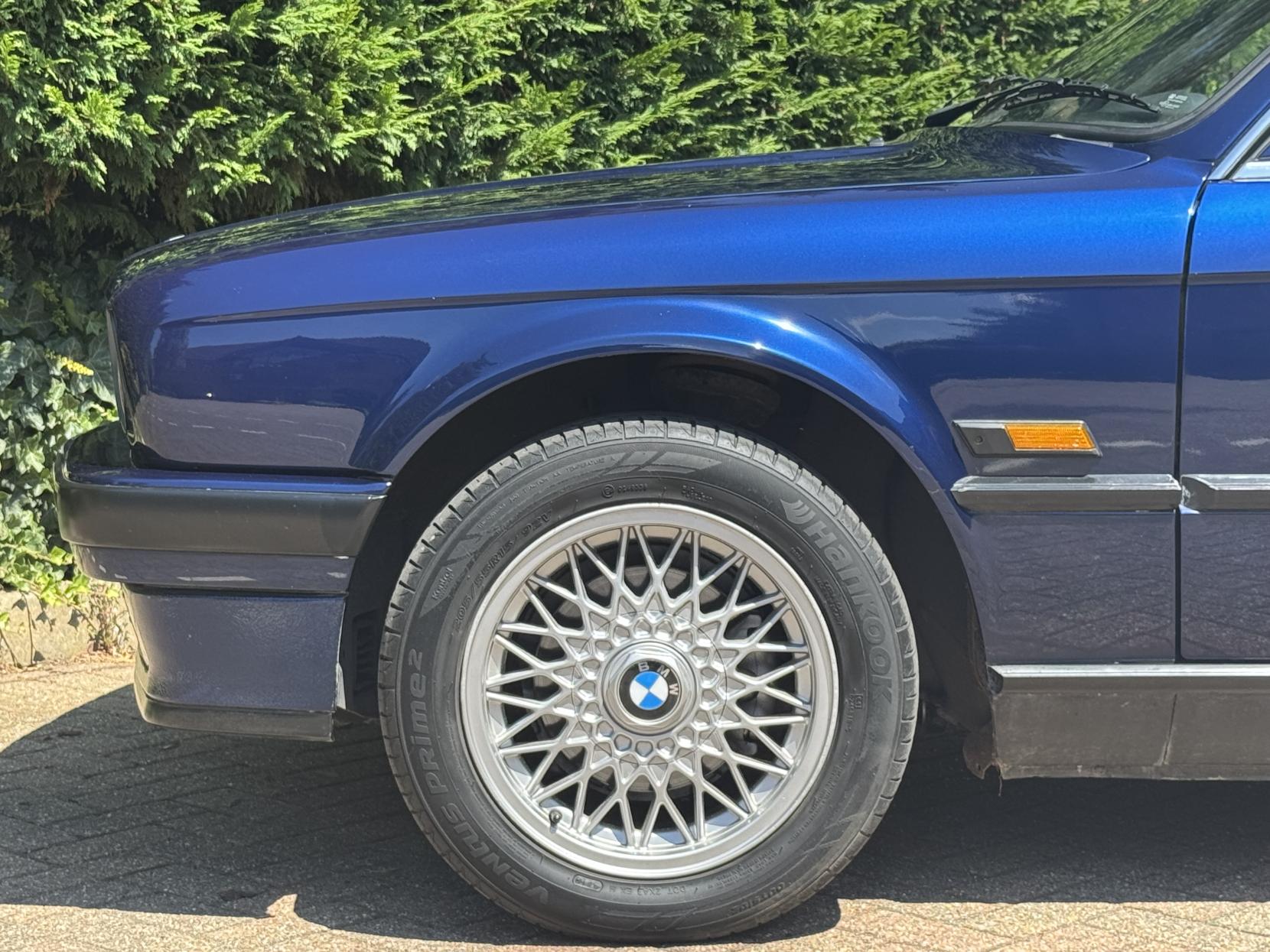 BMW 3 Series 2.5 325i Convertible 2dr Petrol Automatic (192 bhp)