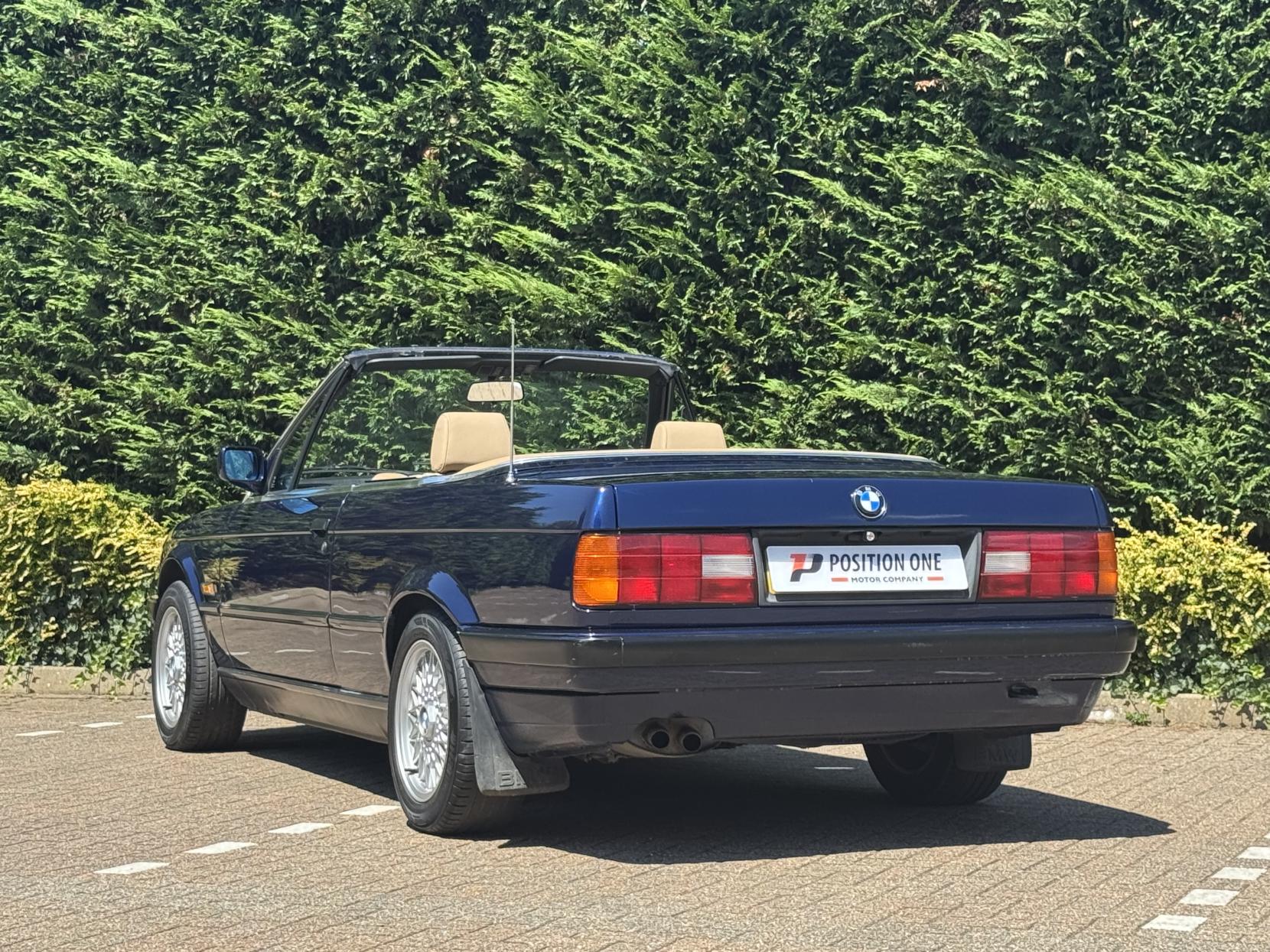 BMW 3 Series 2.5 325i Convertible 2dr Petrol Automatic (192 bhp)