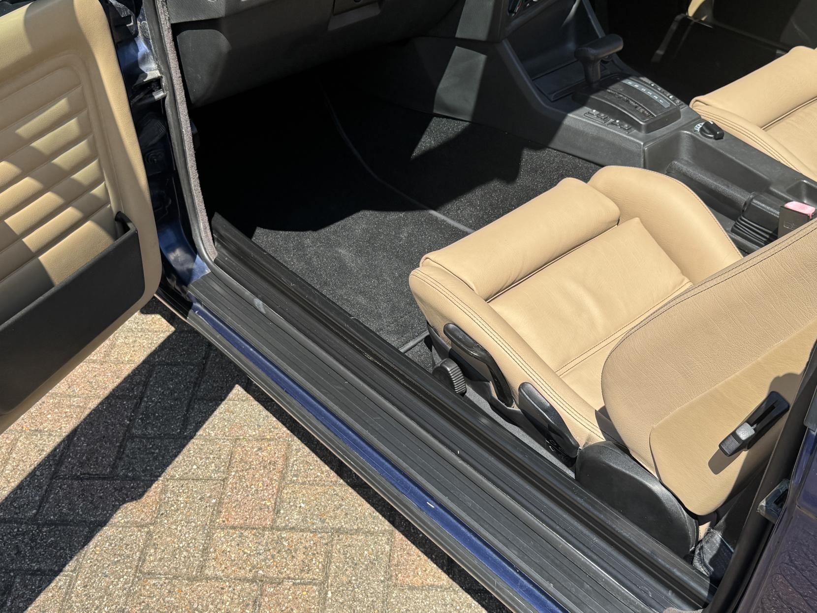 BMW 3 Series 2.5 325i Convertible 2dr Petrol Automatic (192 bhp)