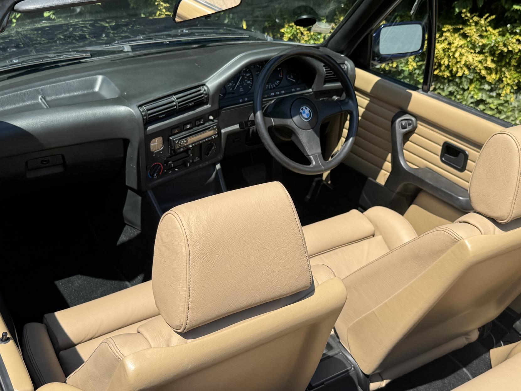 BMW 3 Series 2.5 325i Convertible 2dr Petrol Automatic (192 bhp)