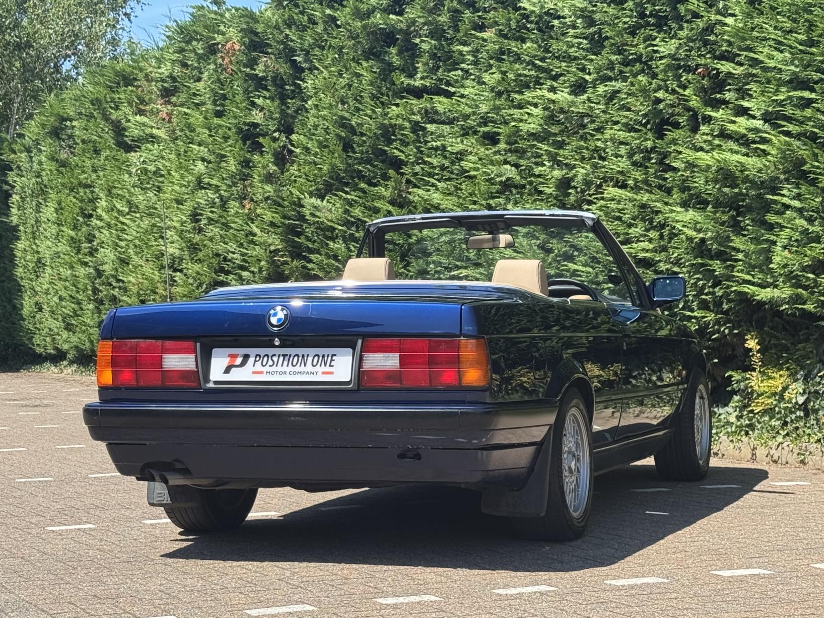 BMW 3 Series 2.5 325i Convertible 2dr Petrol Automatic (192 bhp)