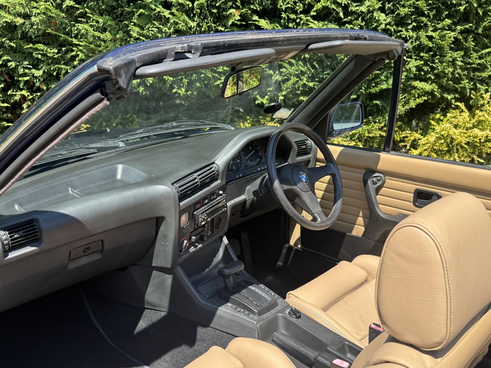 BMW 3 Series 2.5 325i Convertible 2dr Petrol Automatic (192 bhp)