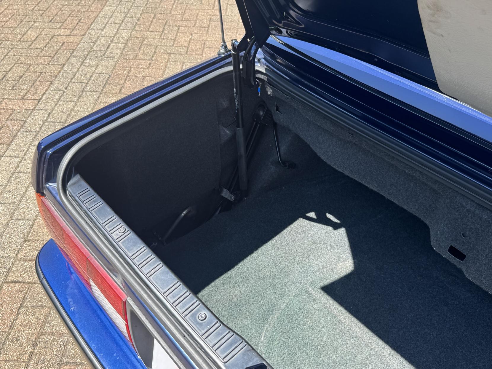 BMW 3 Series 2.5 325i Convertible 2dr Petrol Automatic (192 bhp)