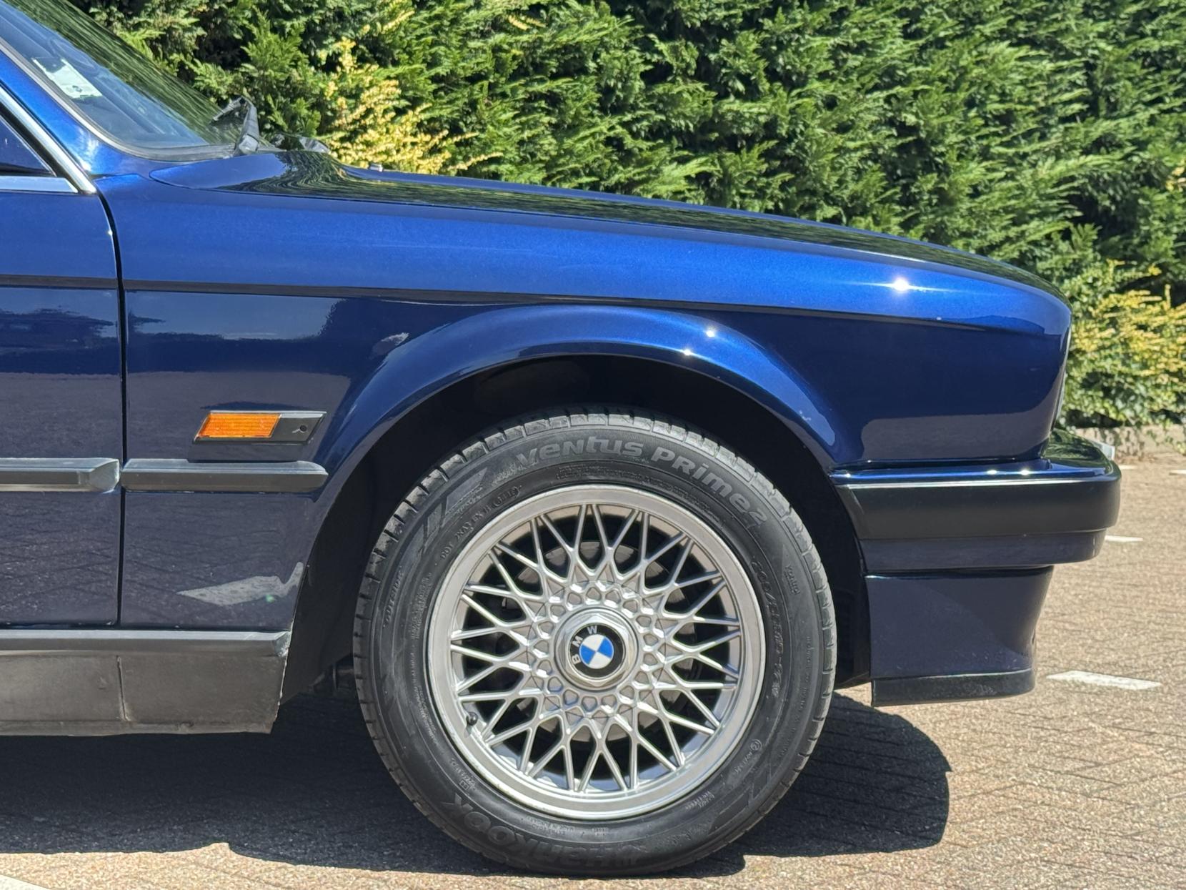 BMW 3 Series 2.5 325i Convertible 2dr Petrol Automatic (192 bhp)