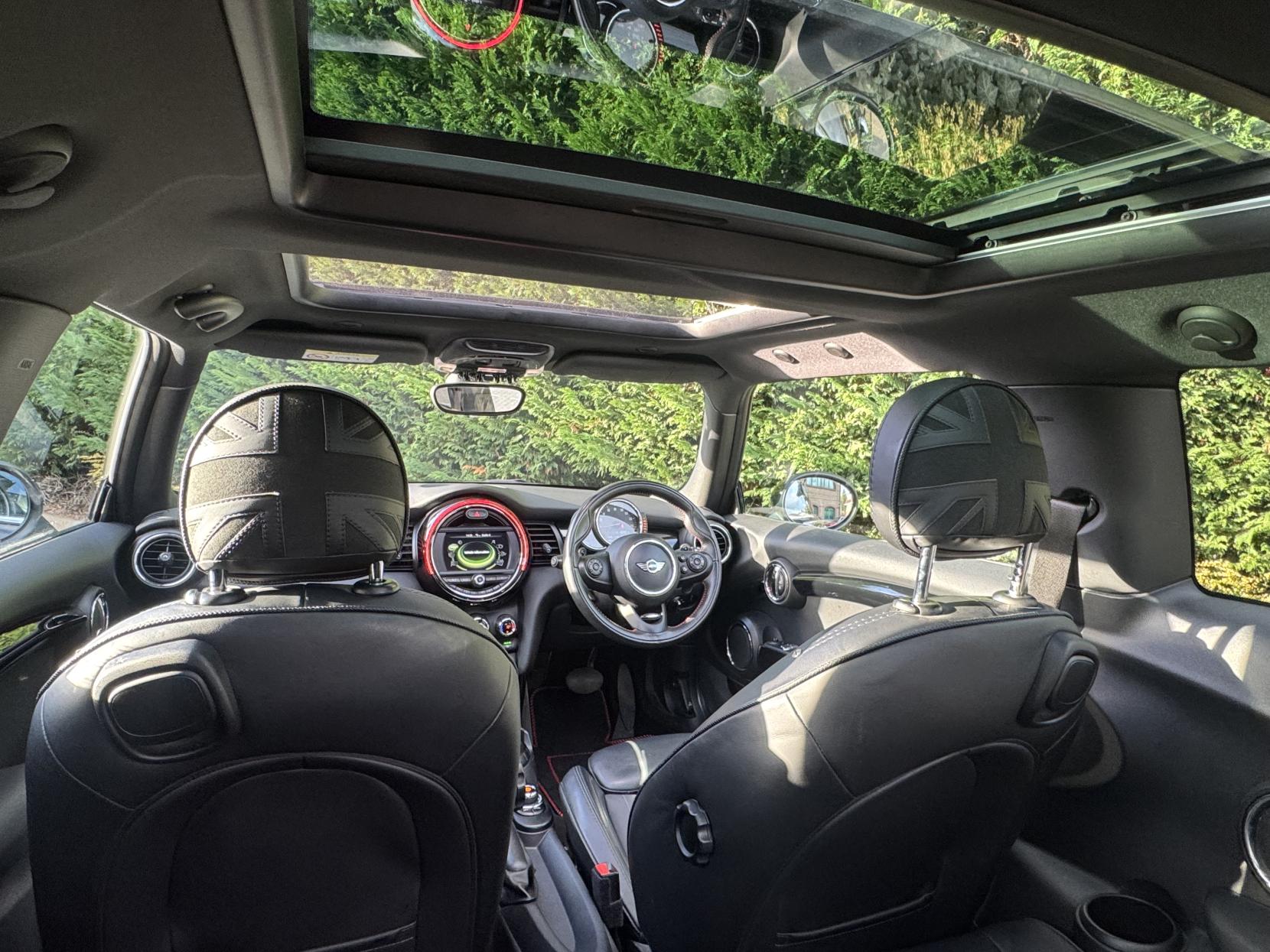 MINI Hatch 2.0 Cooper S Hatchback 3dr Petrol Auto Euro 6 (s/s) (192 ps)