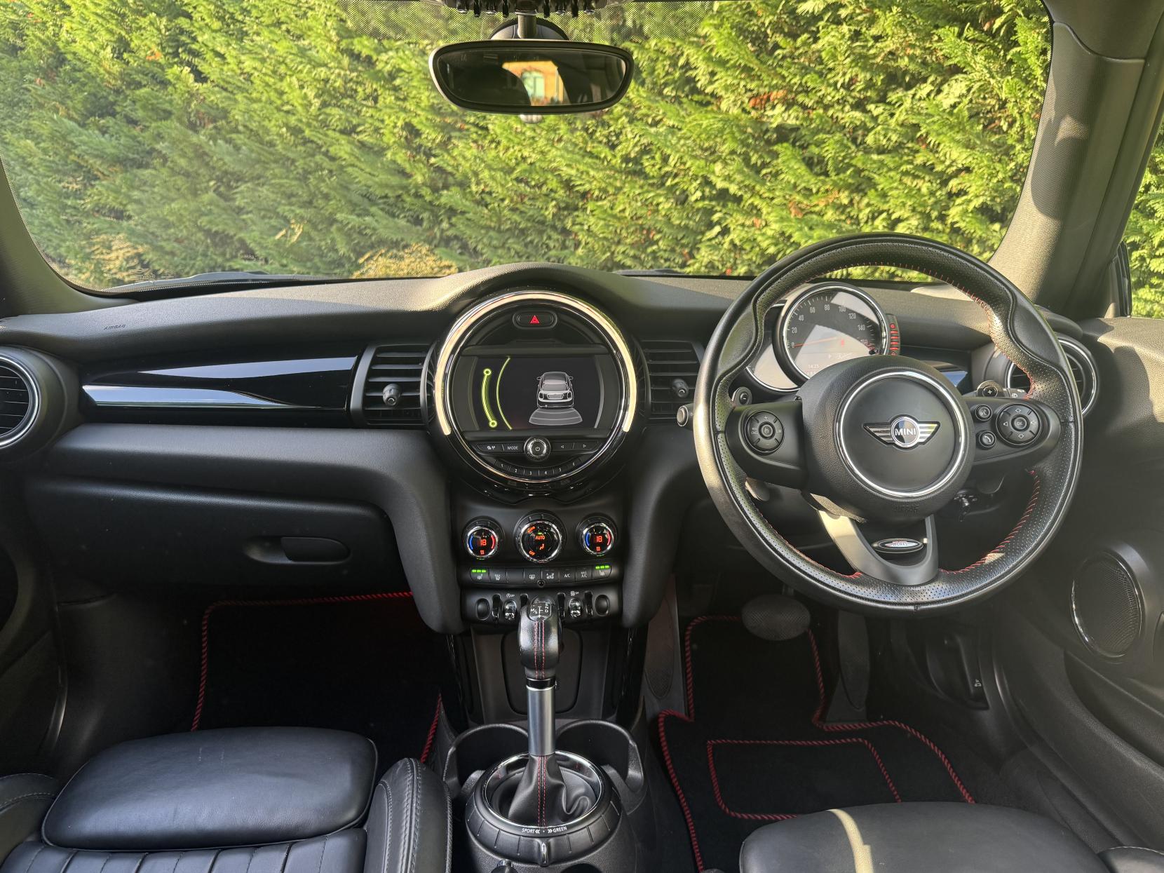 MINI Hatch 2.0 Cooper S Hatchback 3dr Petrol Auto Euro 6 (s/s) (192 ps)