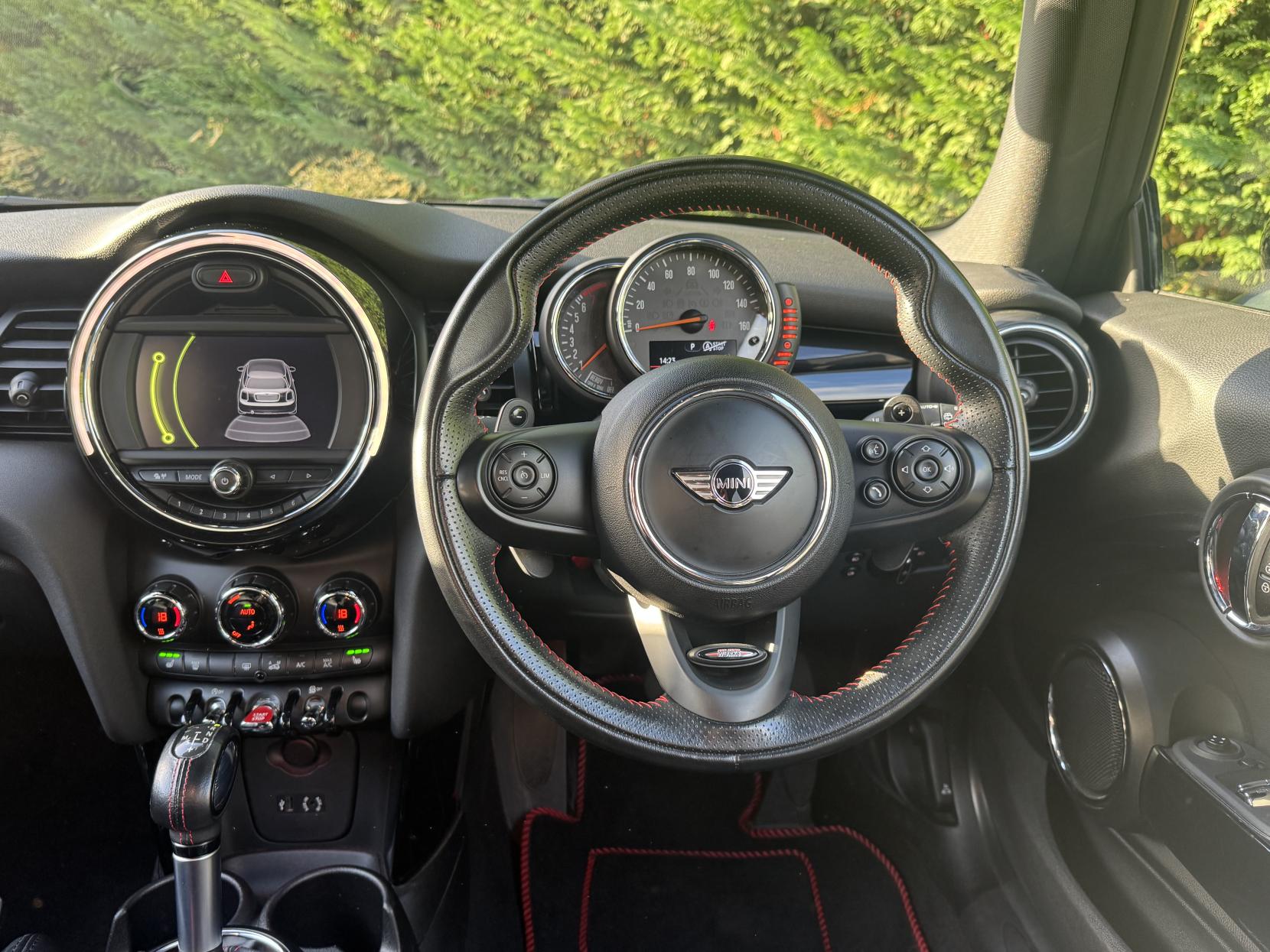 MINI Hatch 2.0 Cooper S Hatchback 3dr Petrol Auto Euro 6 (s/s) (192 ps)