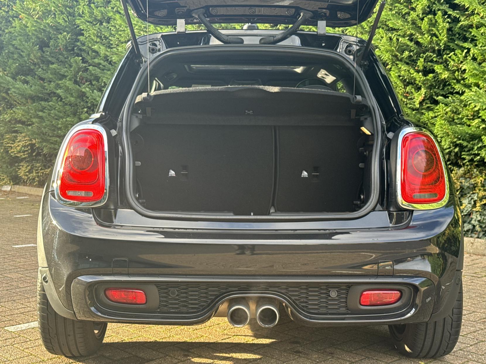 MINI Hatch 2.0 Cooper S Hatchback 3dr Petrol Auto Euro 6 (s/s) (192 ps)