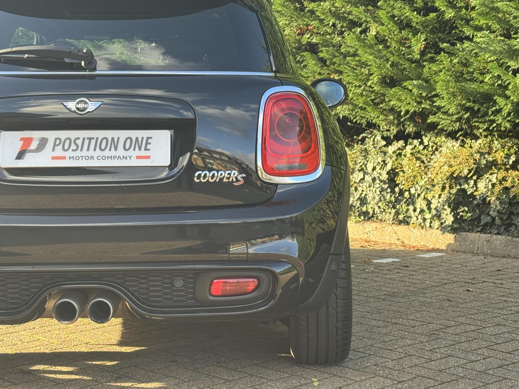 MINI Hatch 2.0 Cooper S Hatchback 3dr Petrol Auto Euro 6 (s/s) (192 ps)