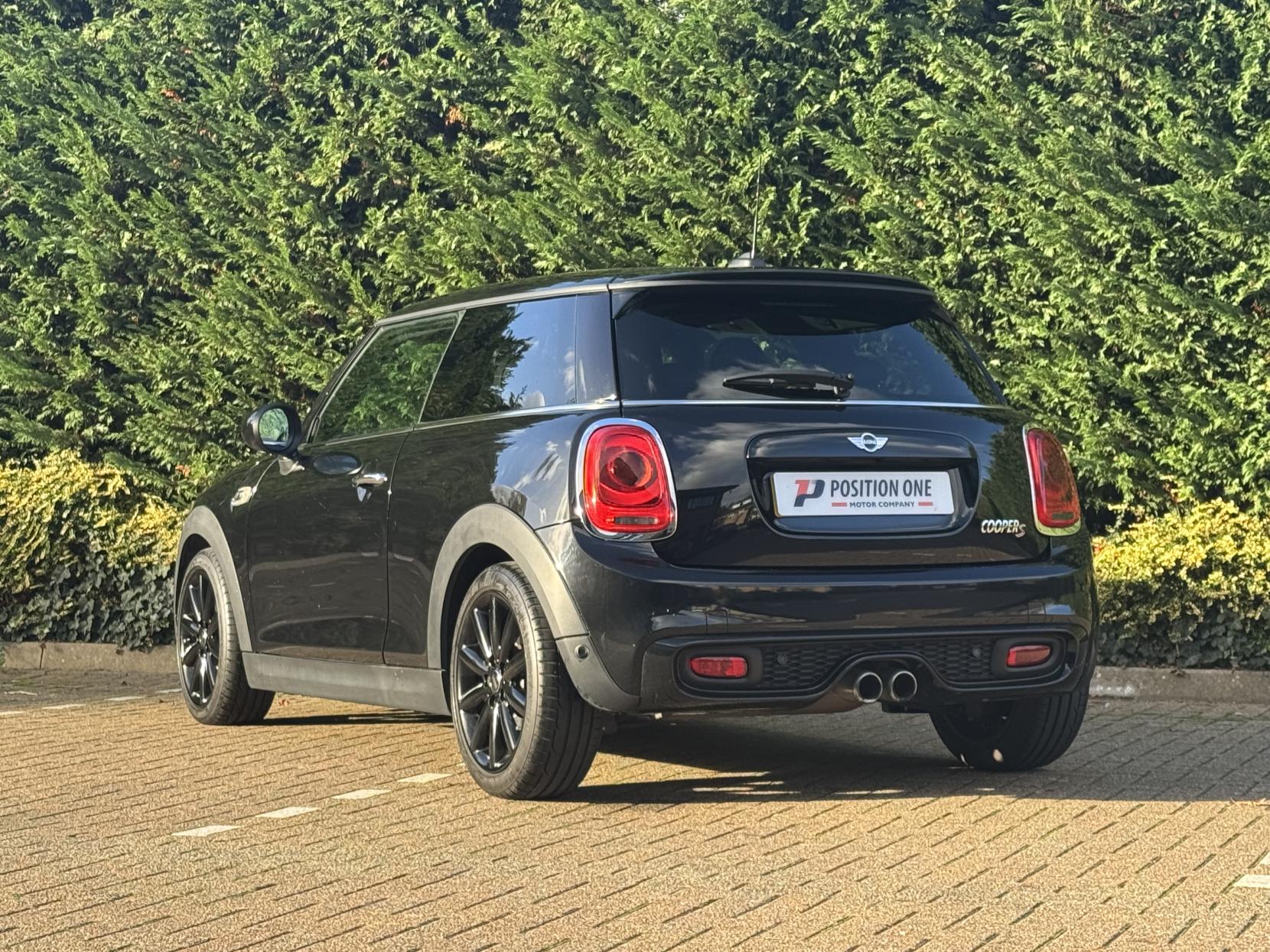 MINI Hatch 2.0 Cooper S Hatchback 3dr Petrol Auto Euro 6 (s/s) (192 ps)