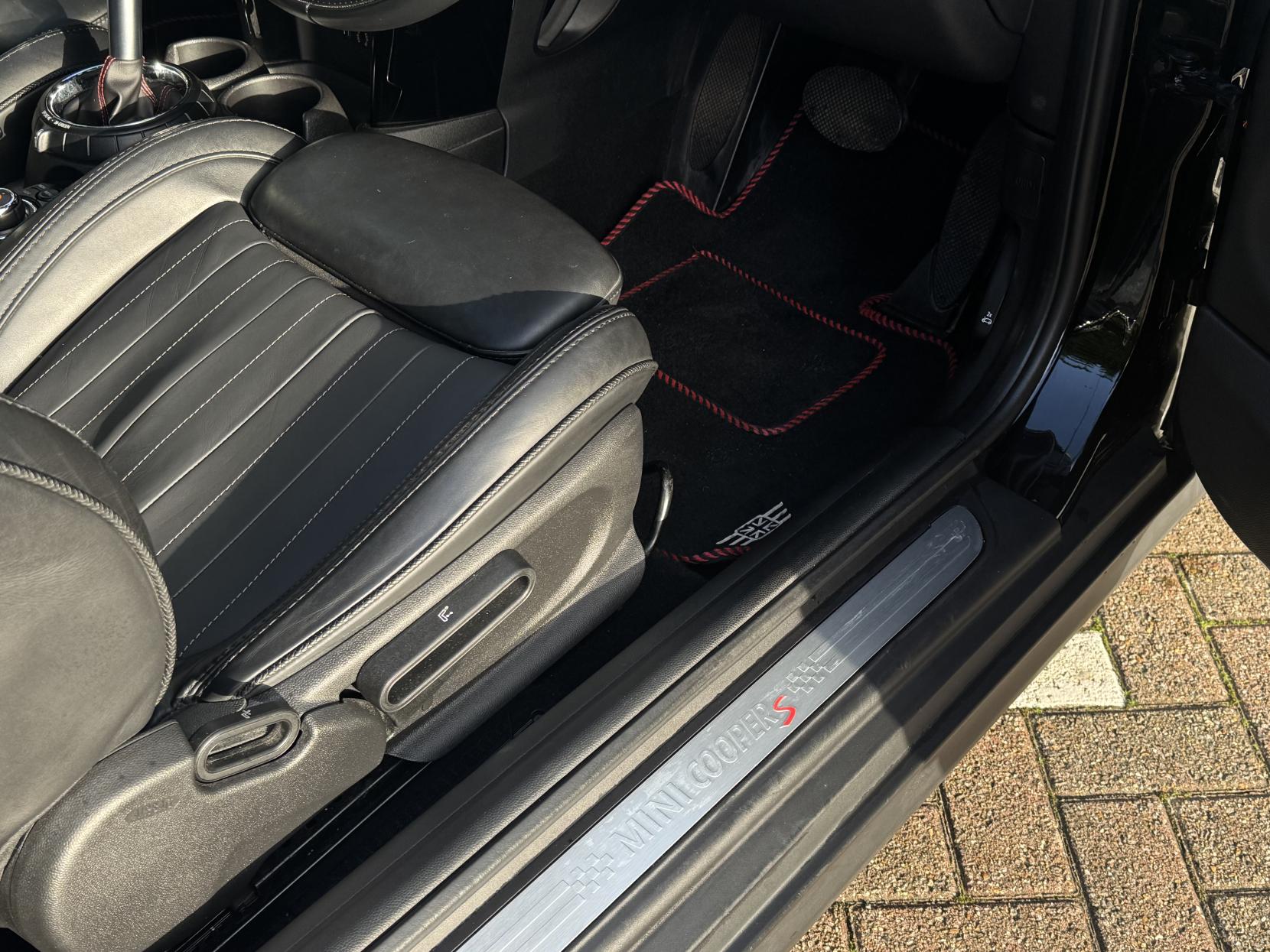 MINI Hatch 2.0 Cooper S Hatchback 3dr Petrol Auto Euro 6 (s/s) (192 ps)