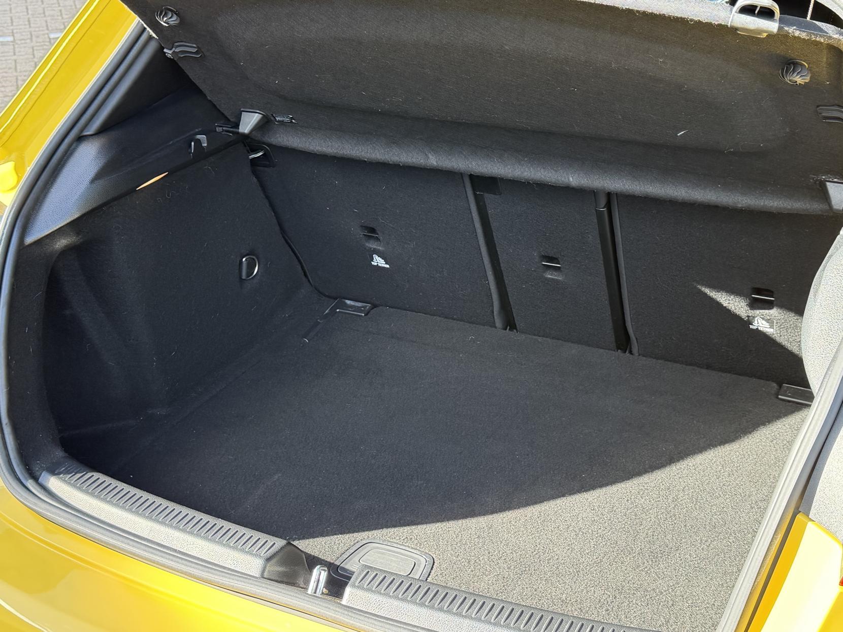 Mercedes-Benz A Class 2.0 A35 AMG (Premium Plus) Hatchback 5dr Petrol SpdS DCT 4MATIC Euro 6 (s/s) (306 ps)