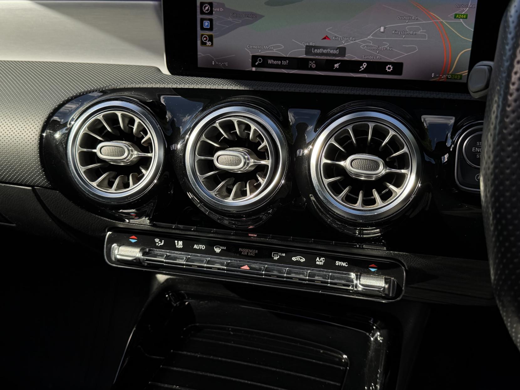 Mercedes-Benz A Class 2.0 A35 AMG (Premium Plus) Hatchback 5dr Petrol SpdS DCT 4MATIC Euro 6 (s/s) (306 ps)