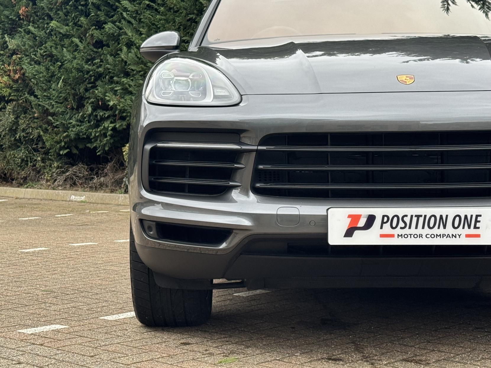 Porsche Cayenne 3.0T V6 Coupe 5dr Petrol TiptronicS 4WD Euro 6 (s/s) (340 ps)