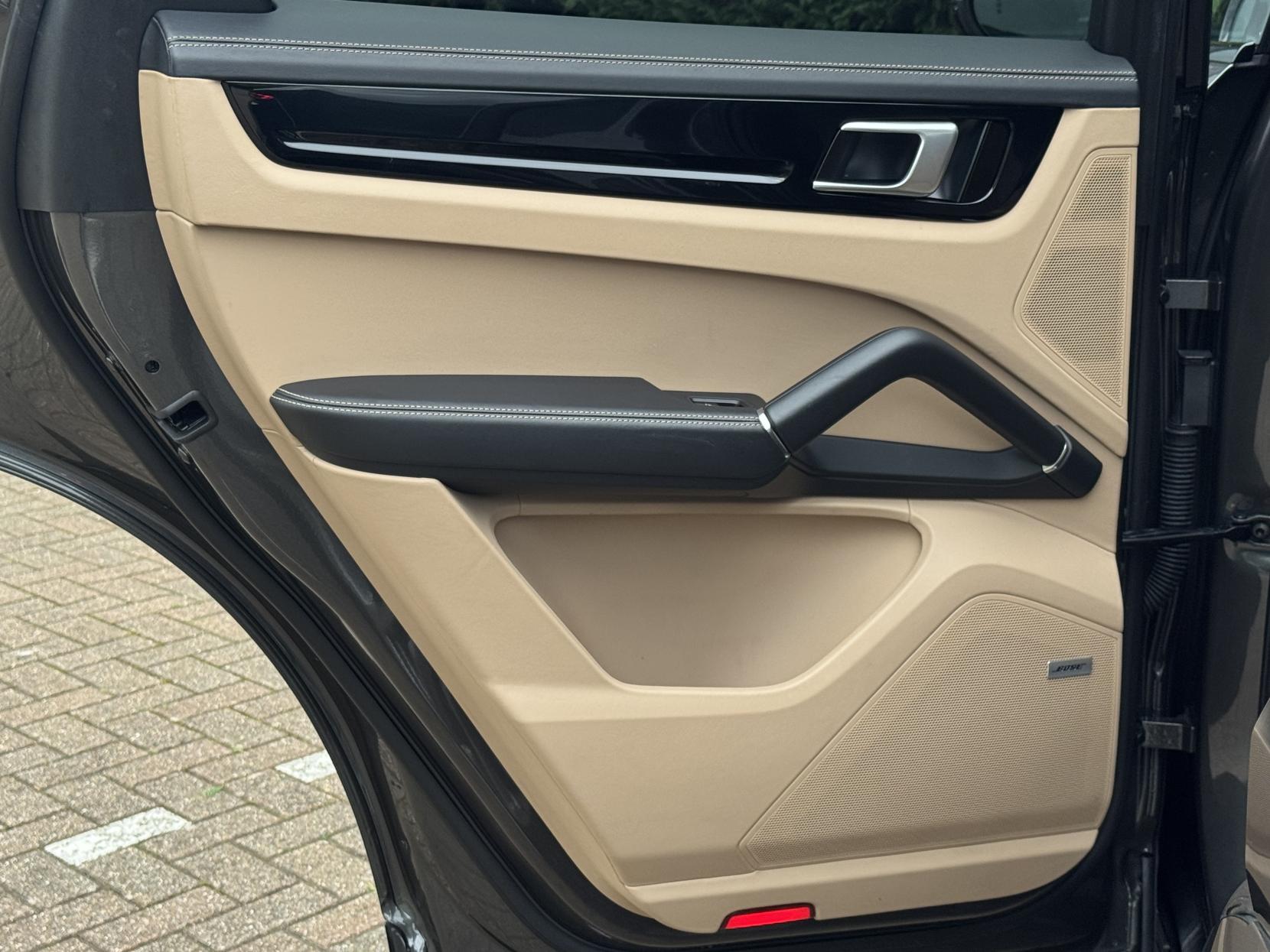 Porsche Cayenne 3.0T V6 Coupe 5dr Petrol TiptronicS 4WD Euro 6 (s/s) (340 ps)