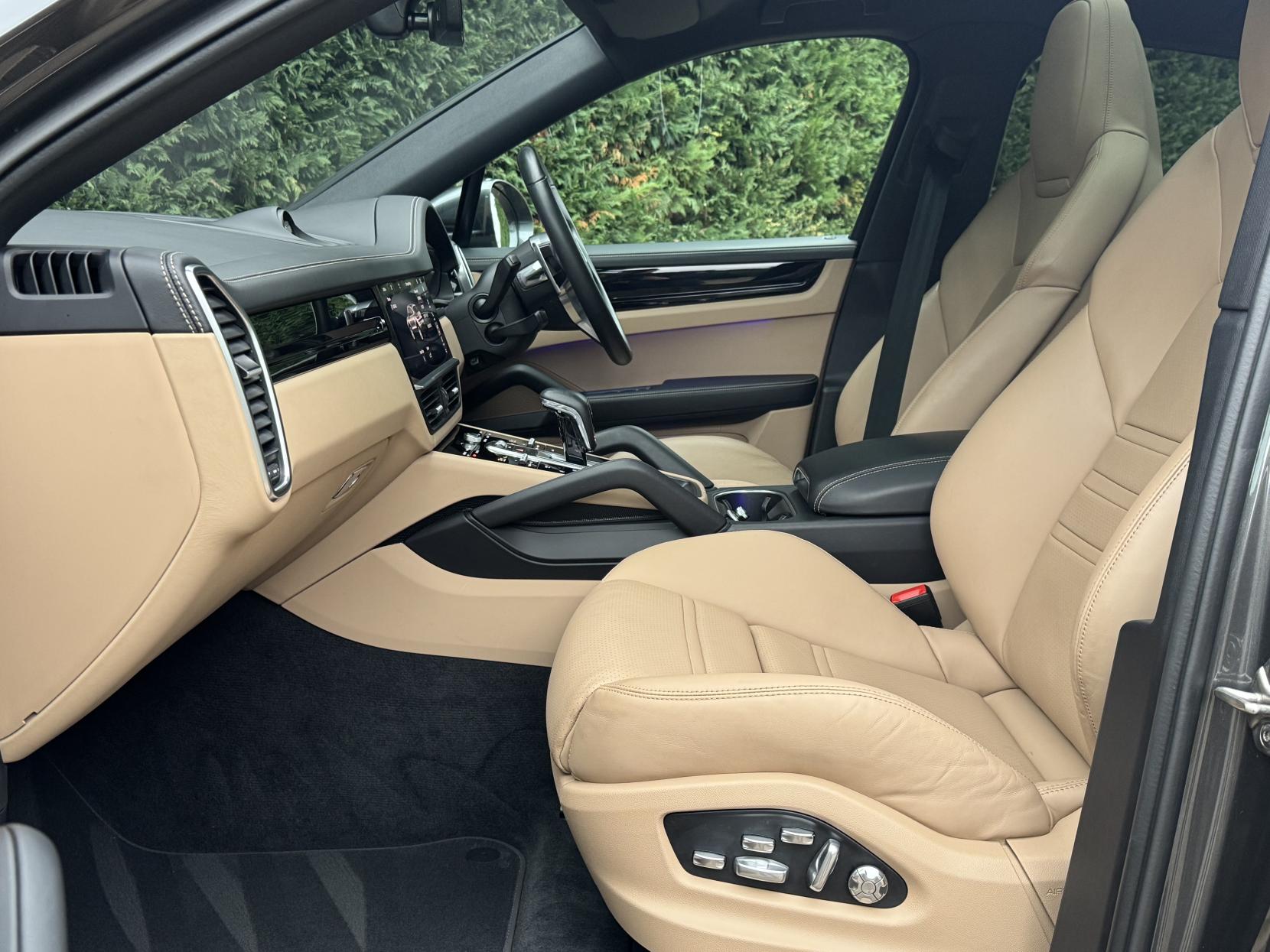 Porsche Cayenne 3.0T V6 Coupe 5dr Petrol TiptronicS 4WD Euro 6 (s/s) (340 ps)