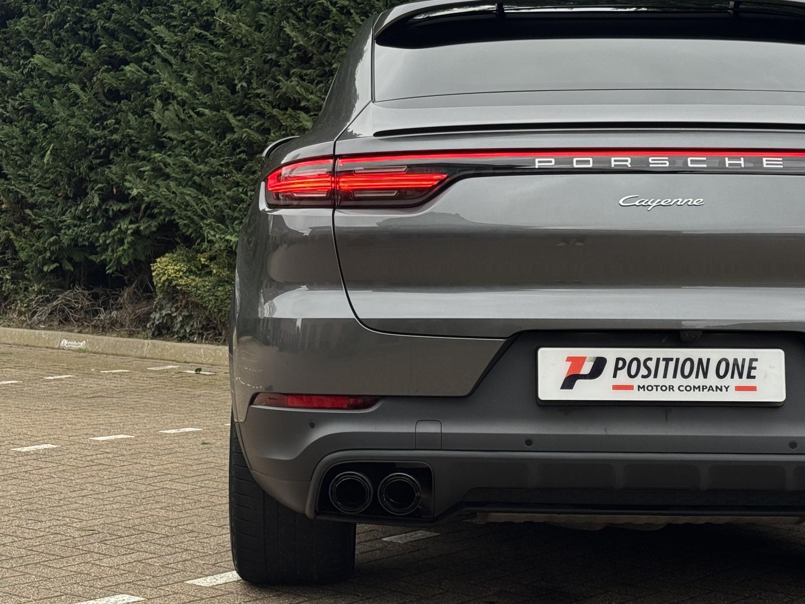 Porsche Cayenne 3.0T V6 Coupe 5dr Petrol TiptronicS 4WD Euro 6 (s/s) (340 ps)