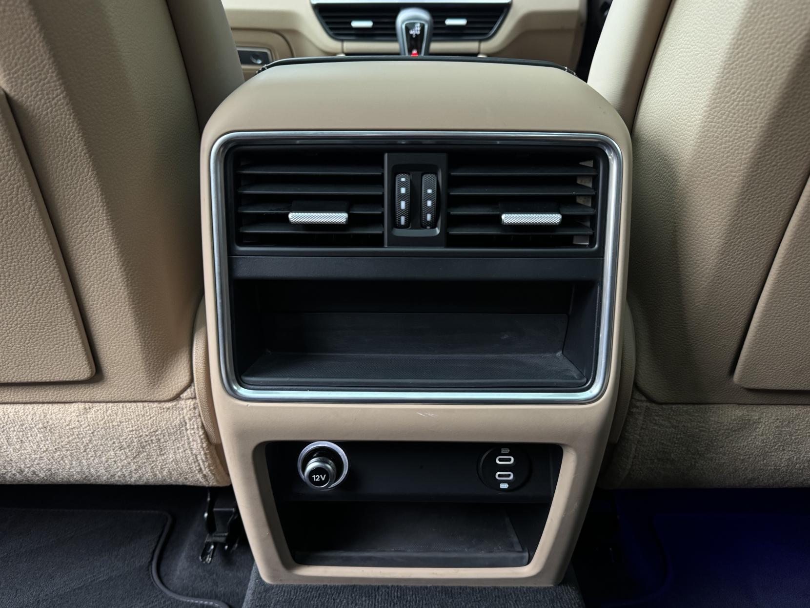 Porsche Cayenne 3.0T V6 Coupe 5dr Petrol TiptronicS 4WD Euro 6 (s/s) (340 ps)