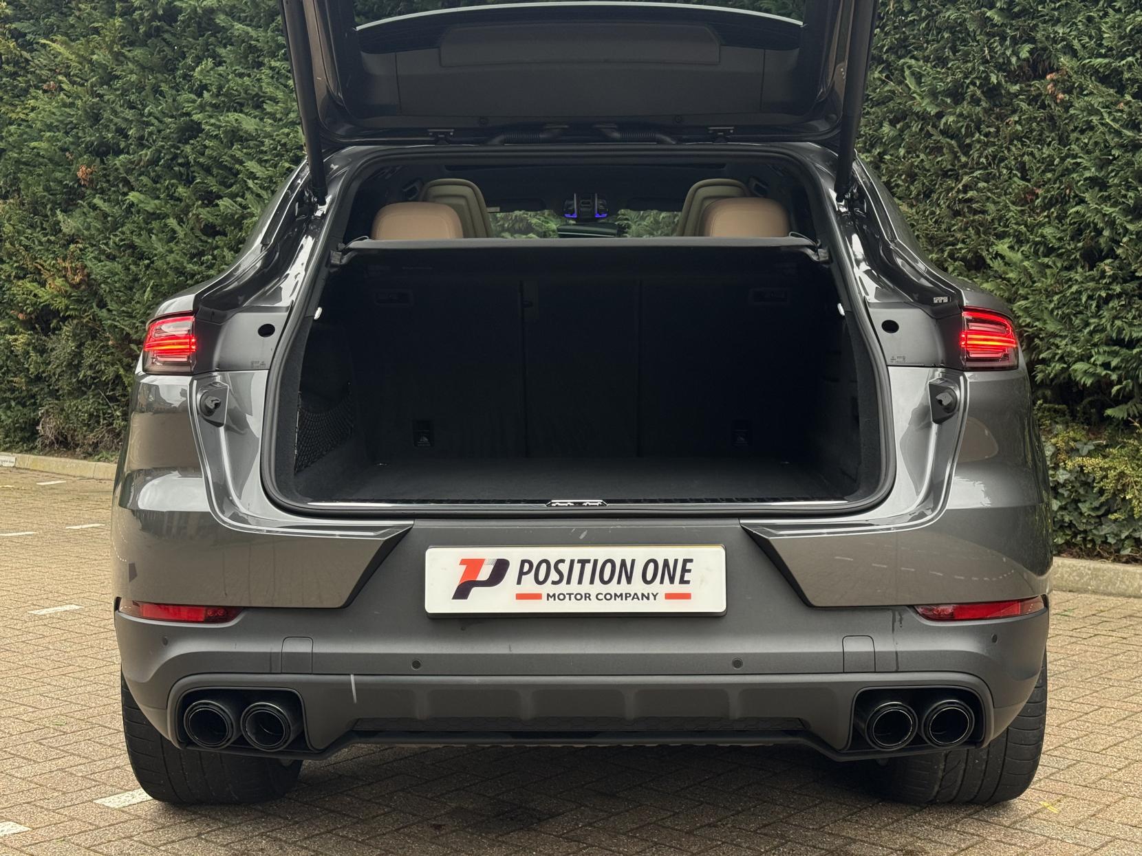 Porsche Cayenne 3.0T V6 Coupe 5dr Petrol TiptronicS 4WD Euro 6 (s/s) (340 ps)