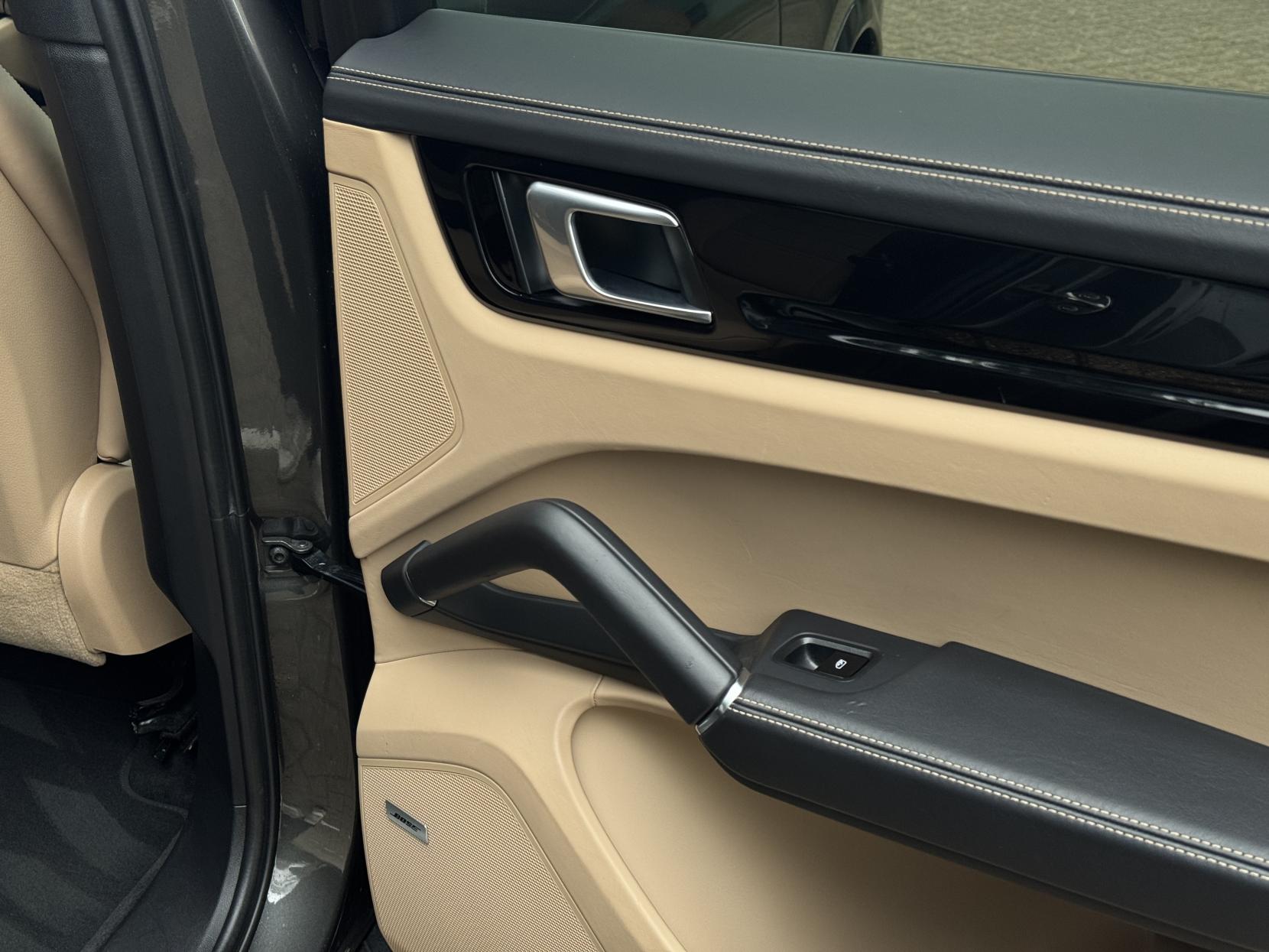 Porsche Cayenne 3.0T V6 Coupe 5dr Petrol TiptronicS 4WD Euro 6 (s/s) (340 ps)