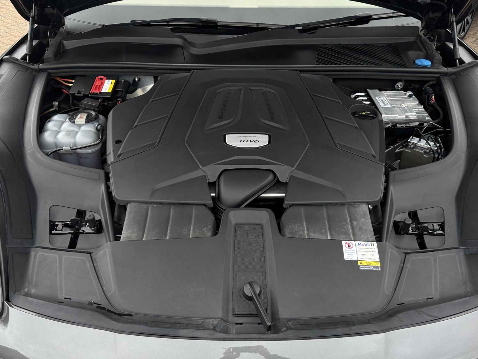 Porsche Cayenne 3.0T V6 Coupe 5dr Petrol TiptronicS 4WD Euro 6 (s/s) (340 ps)