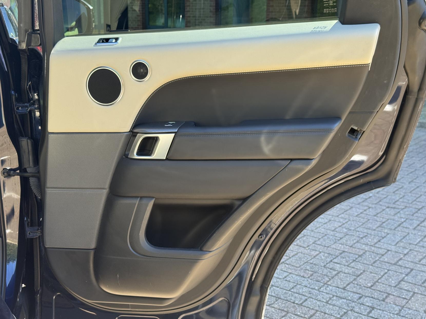 Land Rover Range Rover Sport 3.0 P400 MHEV HSE Dynamic SUV 5dr Petrol Auto 4WD Euro 6 (s/s) (400 ps)